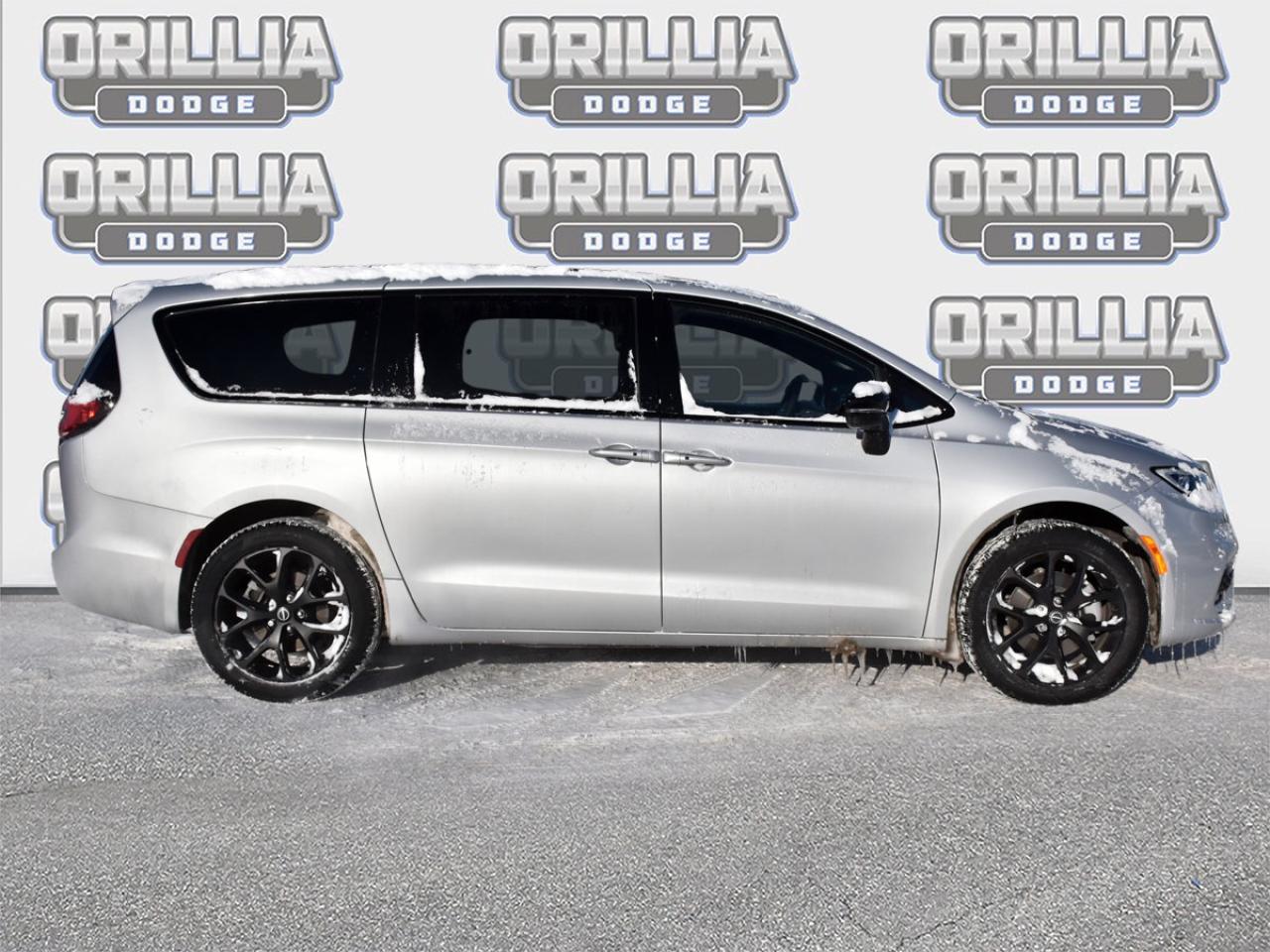 2026 Chrysler Pacifica SELECT AWD   S-APPEARANCE PKG   LEATHER   POWER DO Photo