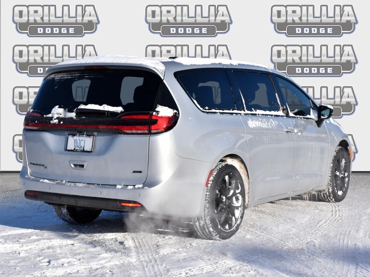 2026 Chrysler Pacifica SELECT AWD   S-APPEARANCE PKG   LEATHER   POWER DO Photo3