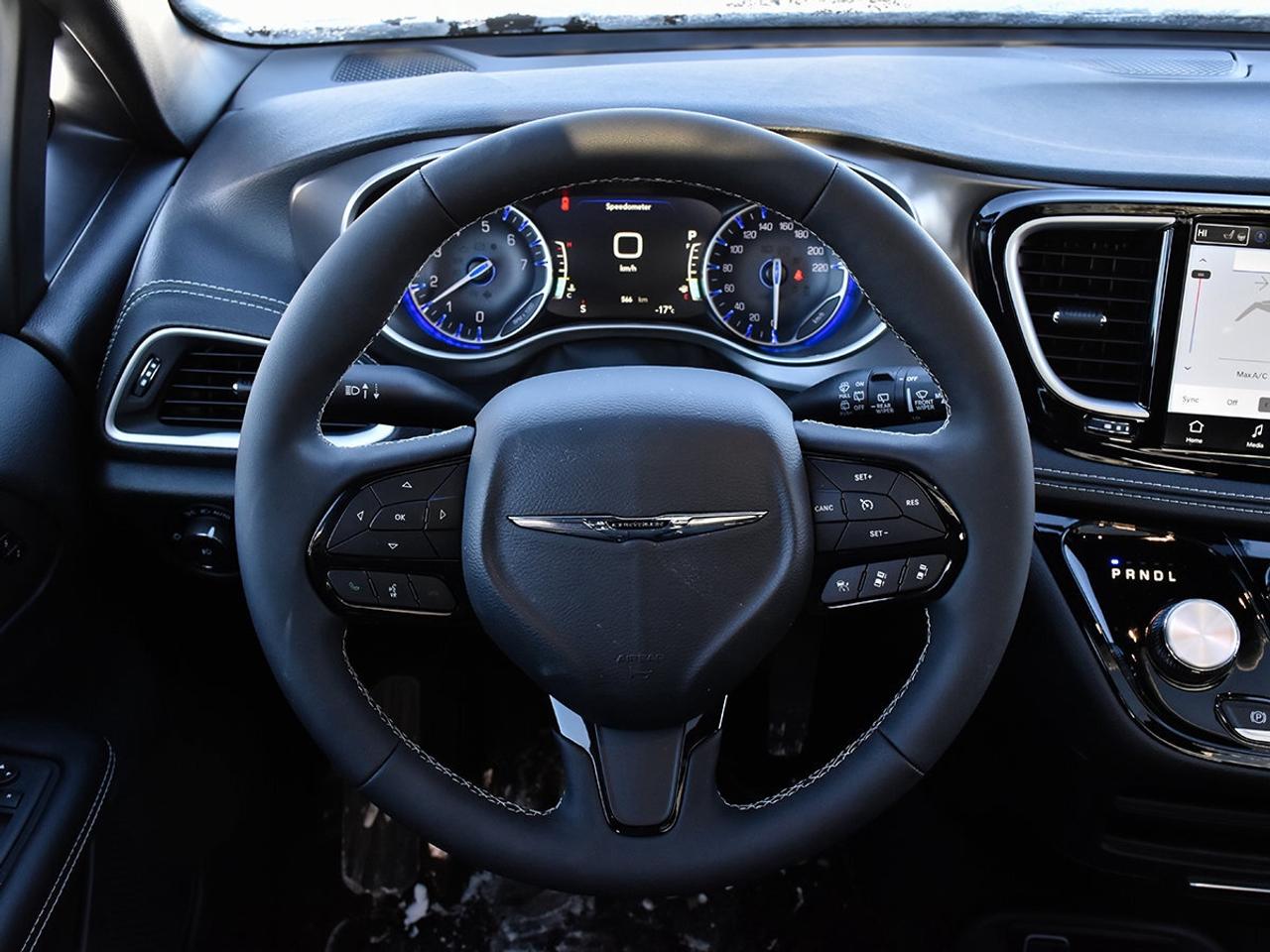 2026 Chrysler Pacifica SELECT AWD   S-APPEARANCE PKG   LEATHER   POWER DO Photo