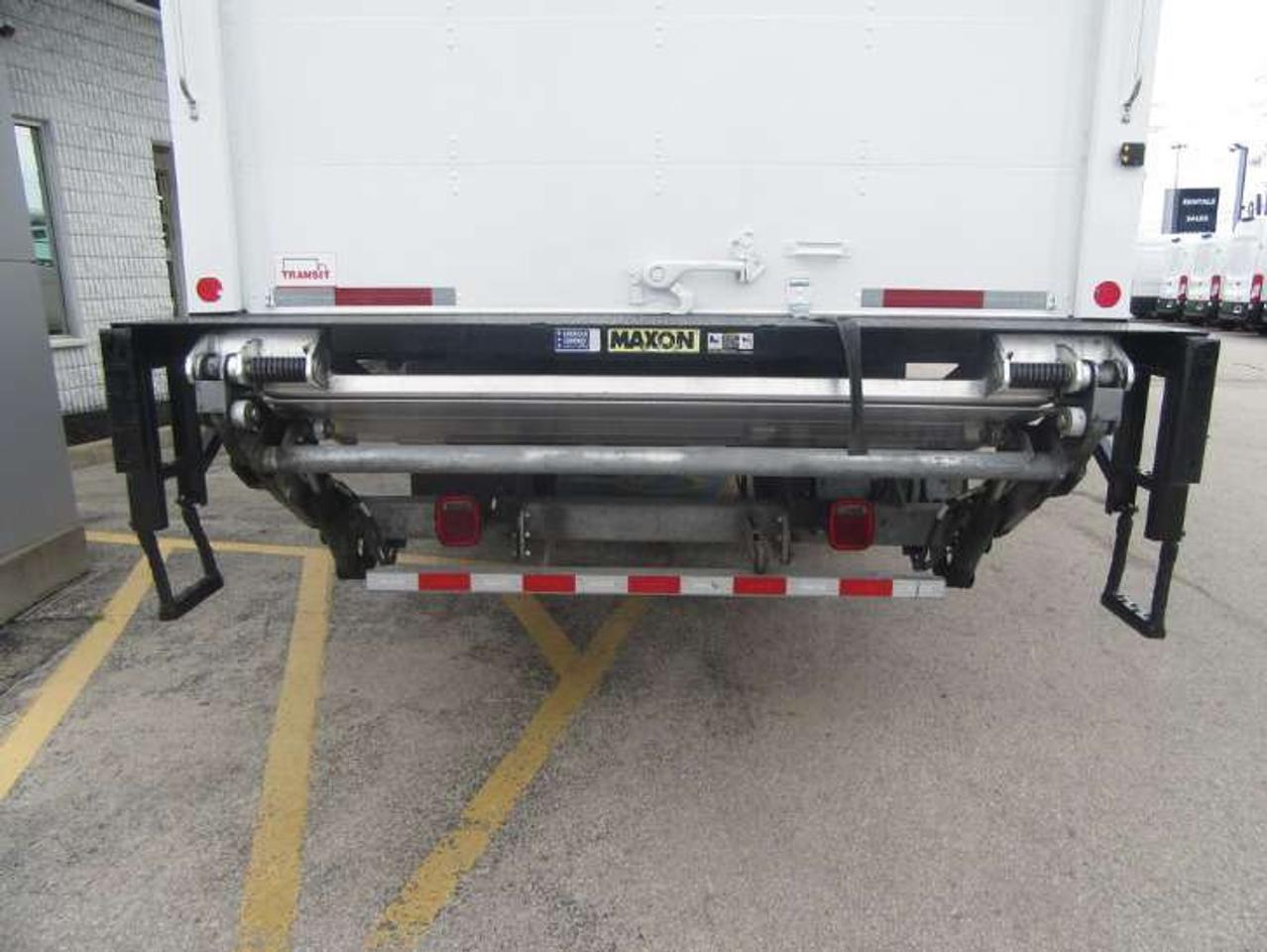 2023 Hino L7 CUMMINS 26FT BOX LARGE POWER LIFT/ROLLOUT RAMP Photo