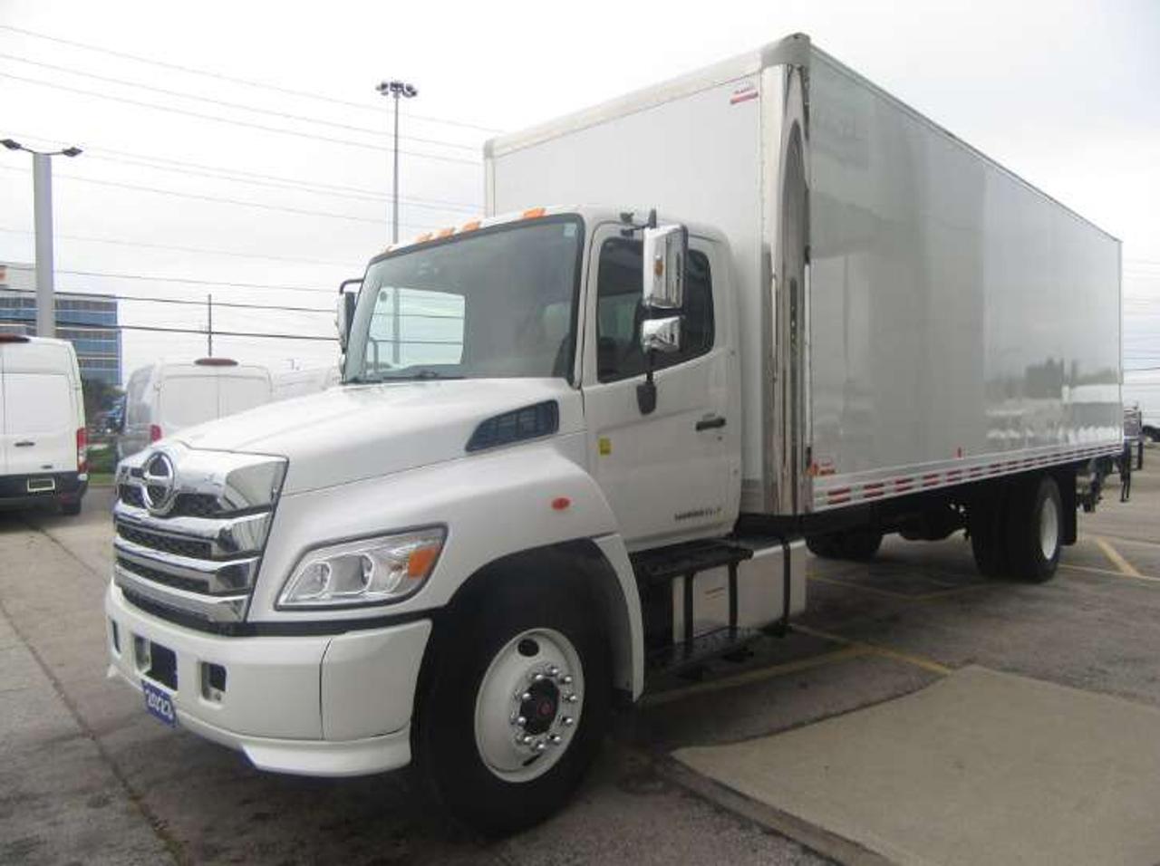 2023 Hino L7 CUMMINS 26FT BOX LARGE POWER LIFT/ROLLOUT RAMP Photo