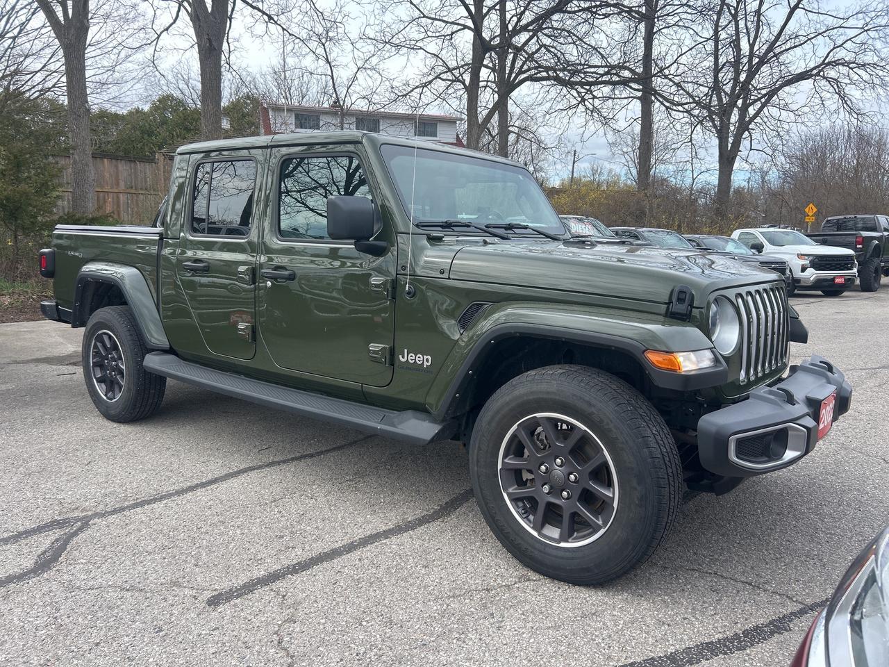 2022 Jeep Gladiator OVERLAND, CLEAN CARFAX, REMOTE START, LEATHER! Photo