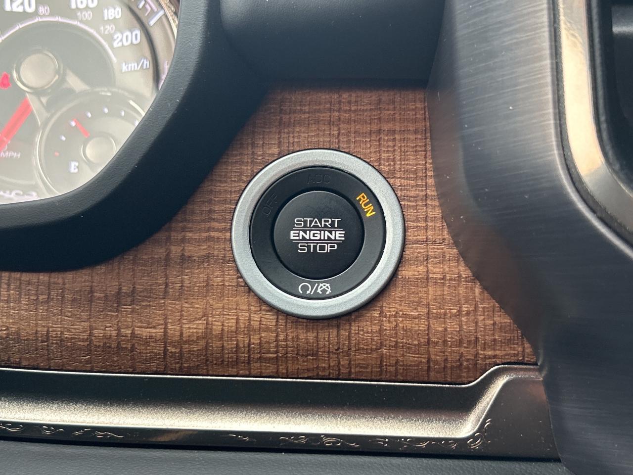 2019 RAM 1500 LARAMIE LONGHORN, FULLY LOADED, ALL THE TOYS! Photo