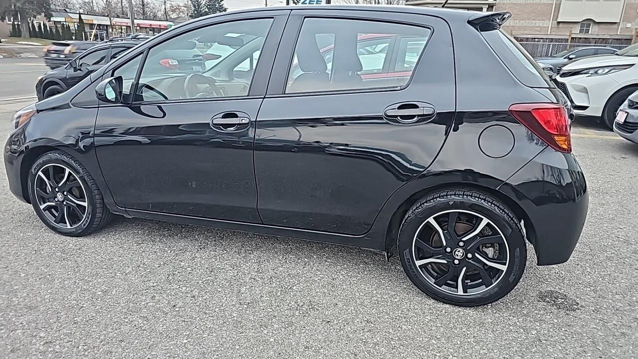 2017 Toyota Yaris 5dr HB SE Auto/Poewr Locks/Power Window/Alloy Whee Photo