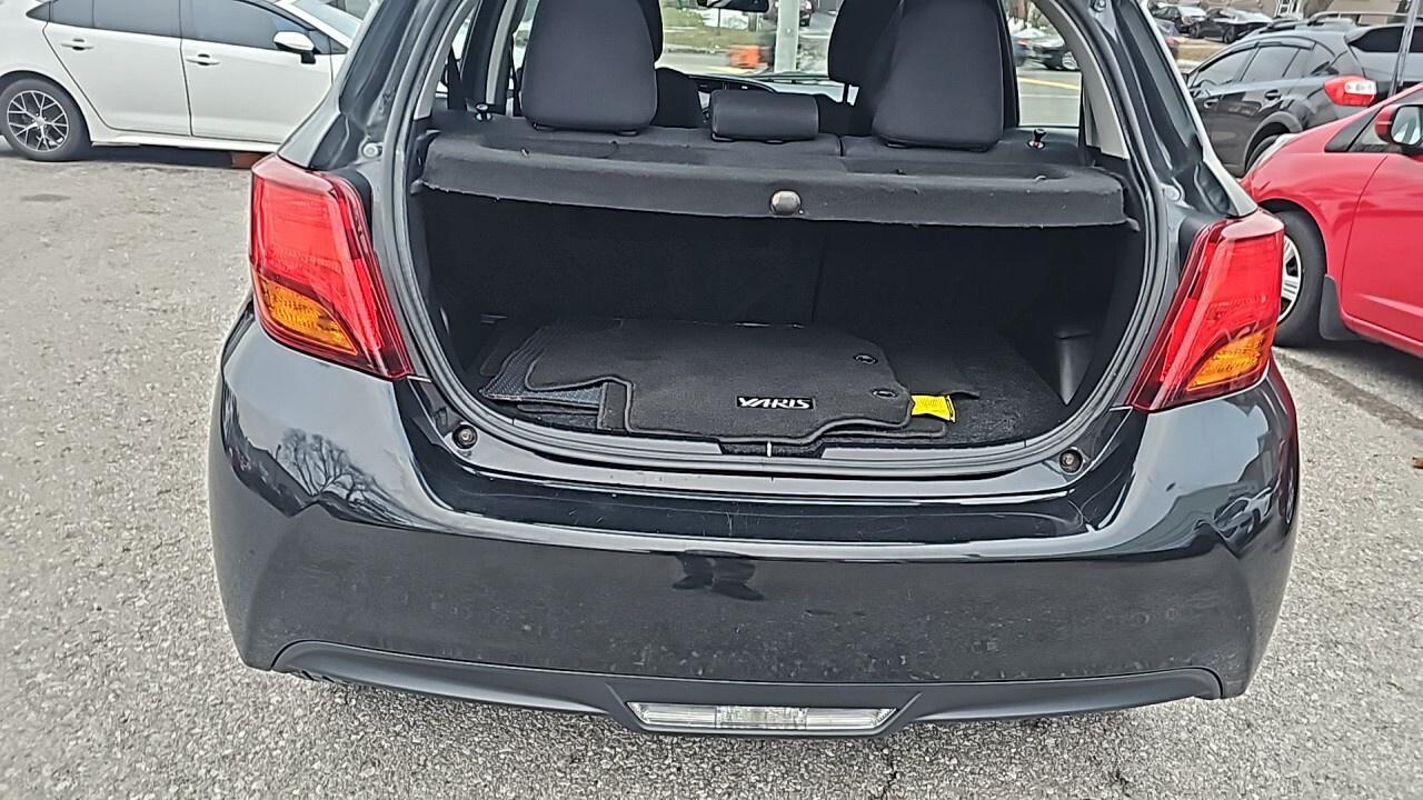 2017 Toyota Yaris 5dr HB SE Auto/Poewr Locks/Power Window/Alloy Whee Photo