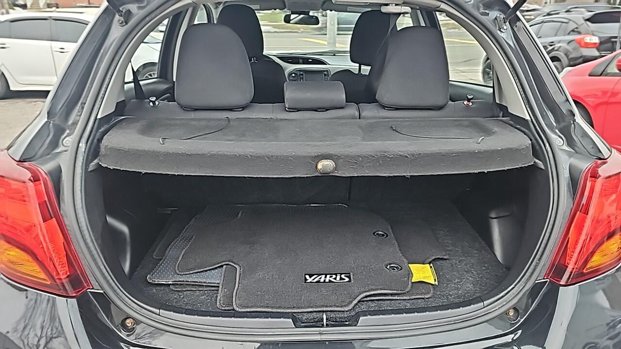 2017 Toyota Yaris 5dr HB SE Auto/Poewr Locks/Power Window/Alloy Whee Photo