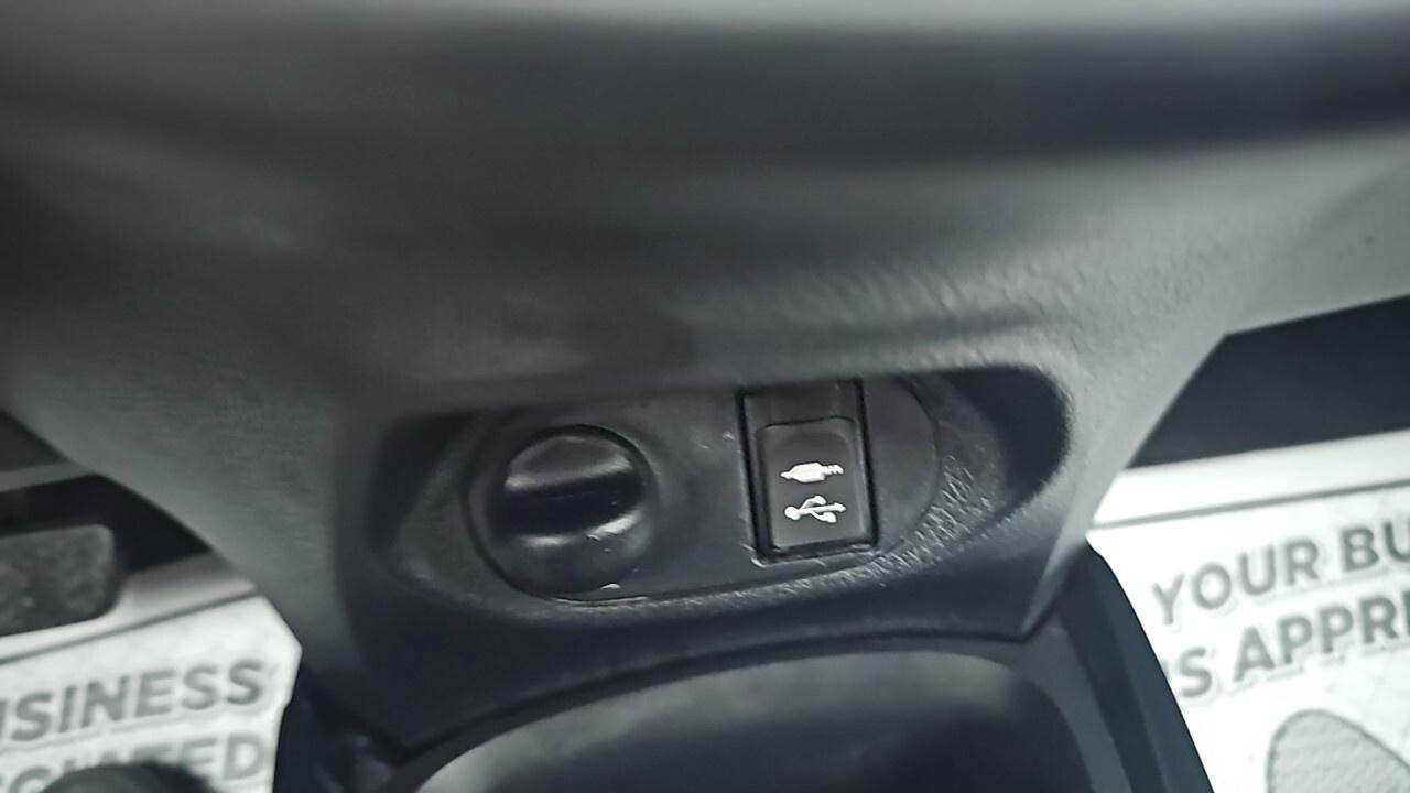 2017 Toyota Yaris 5dr HB SE Auto/Poewr Locks/Power Window/Alloy Whee Photo