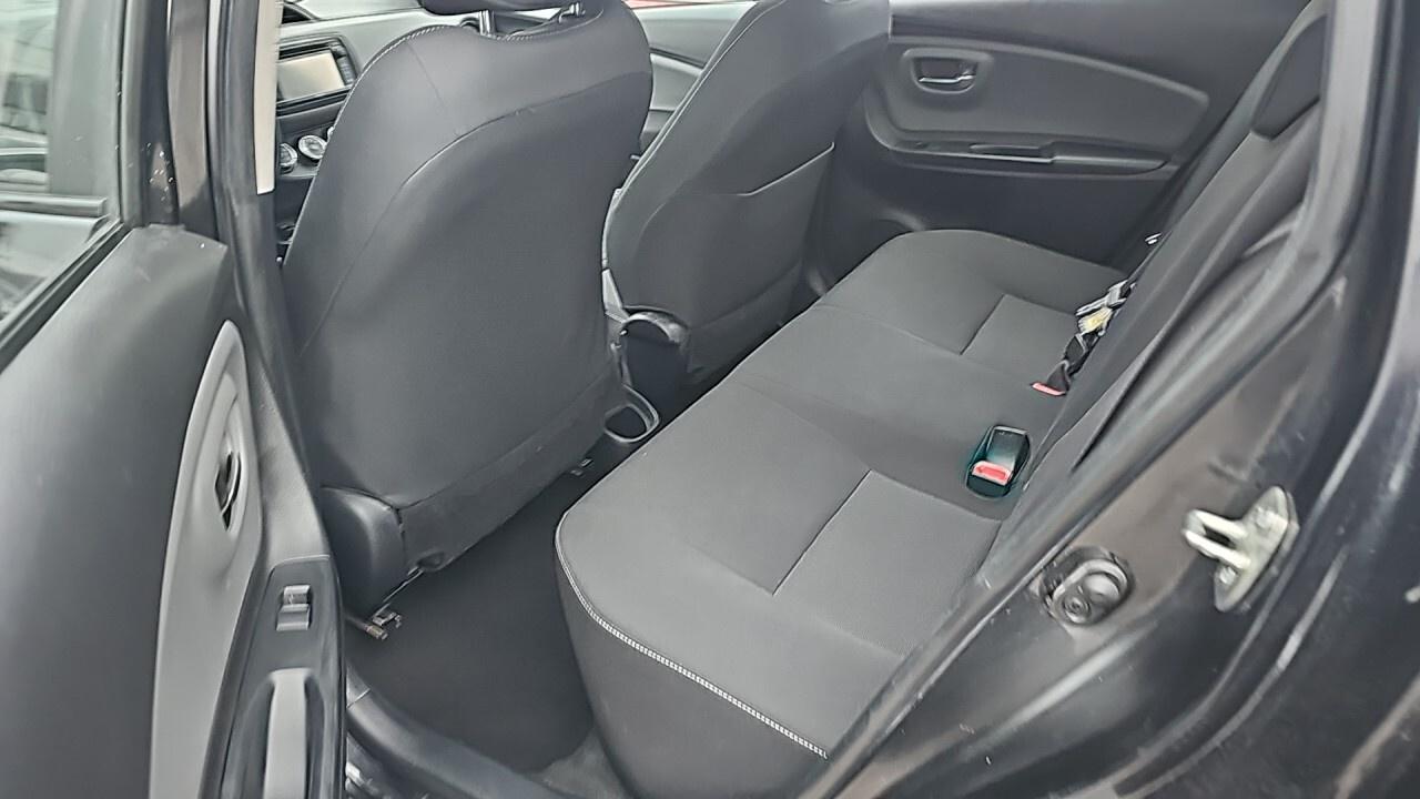 2017 Toyota Yaris 5dr HB SE Auto/Poewr Locks/Power Window/Alloy Whee Photo