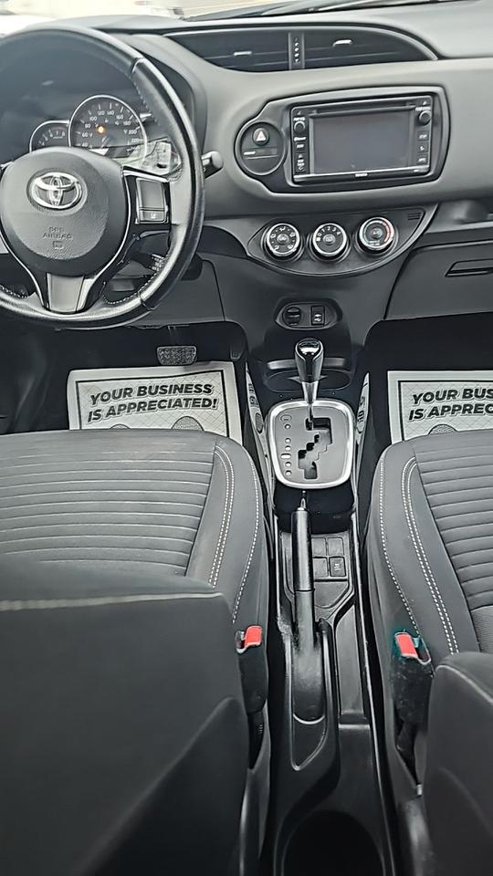 2017 Toyota Yaris 5dr HB SE Auto/Poewr Locks/Power Window/Alloy Whee Photo