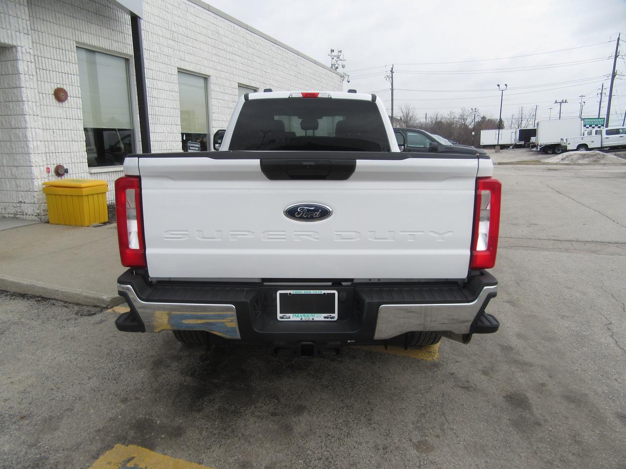 2024 Ford F-350 CREW CAB XLT 4X4 8FT LONG BOX Photo