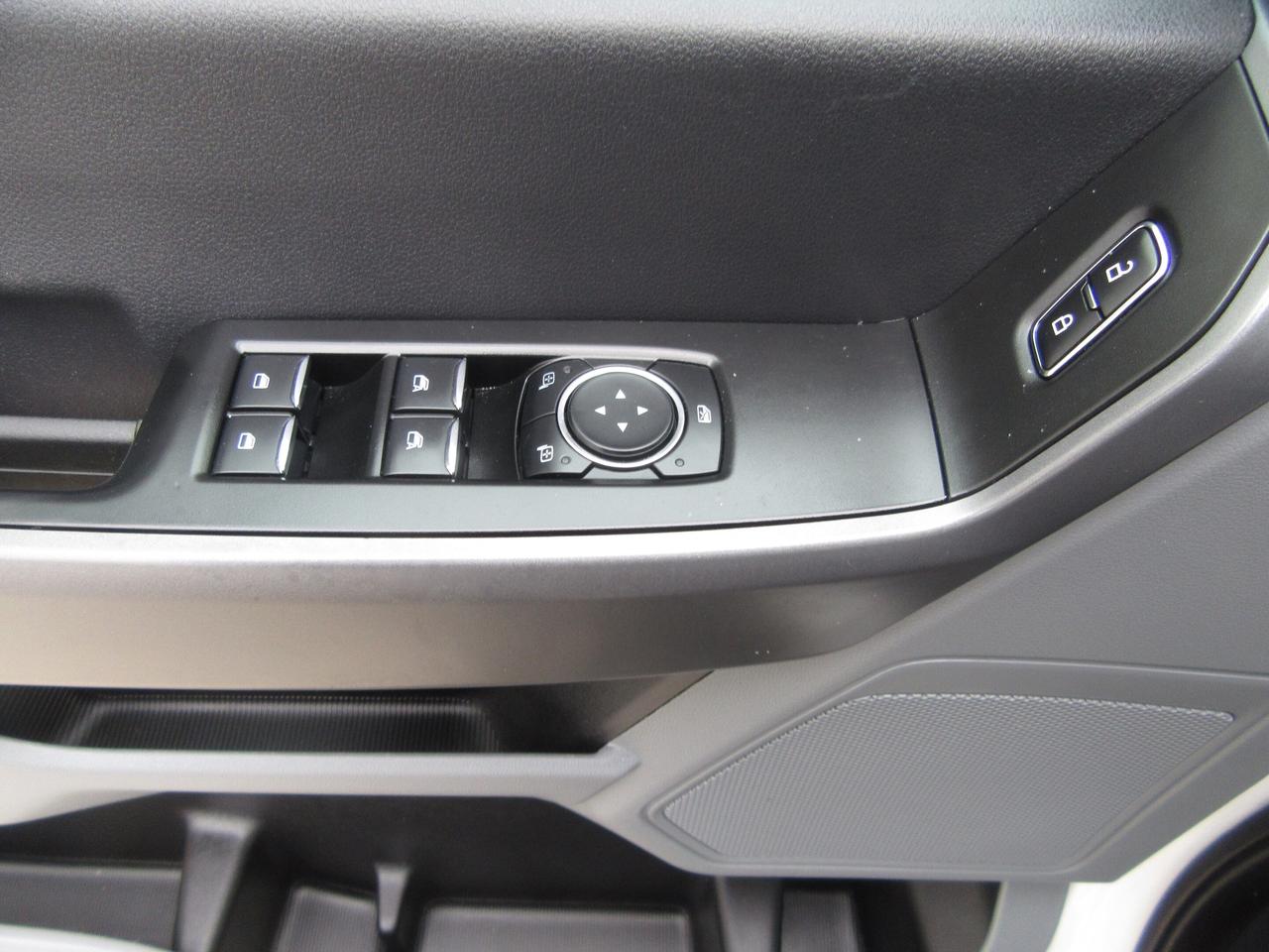 2024 Ford F-350 CREW CAB XLT 4X4 8FT LONG BOX Photo