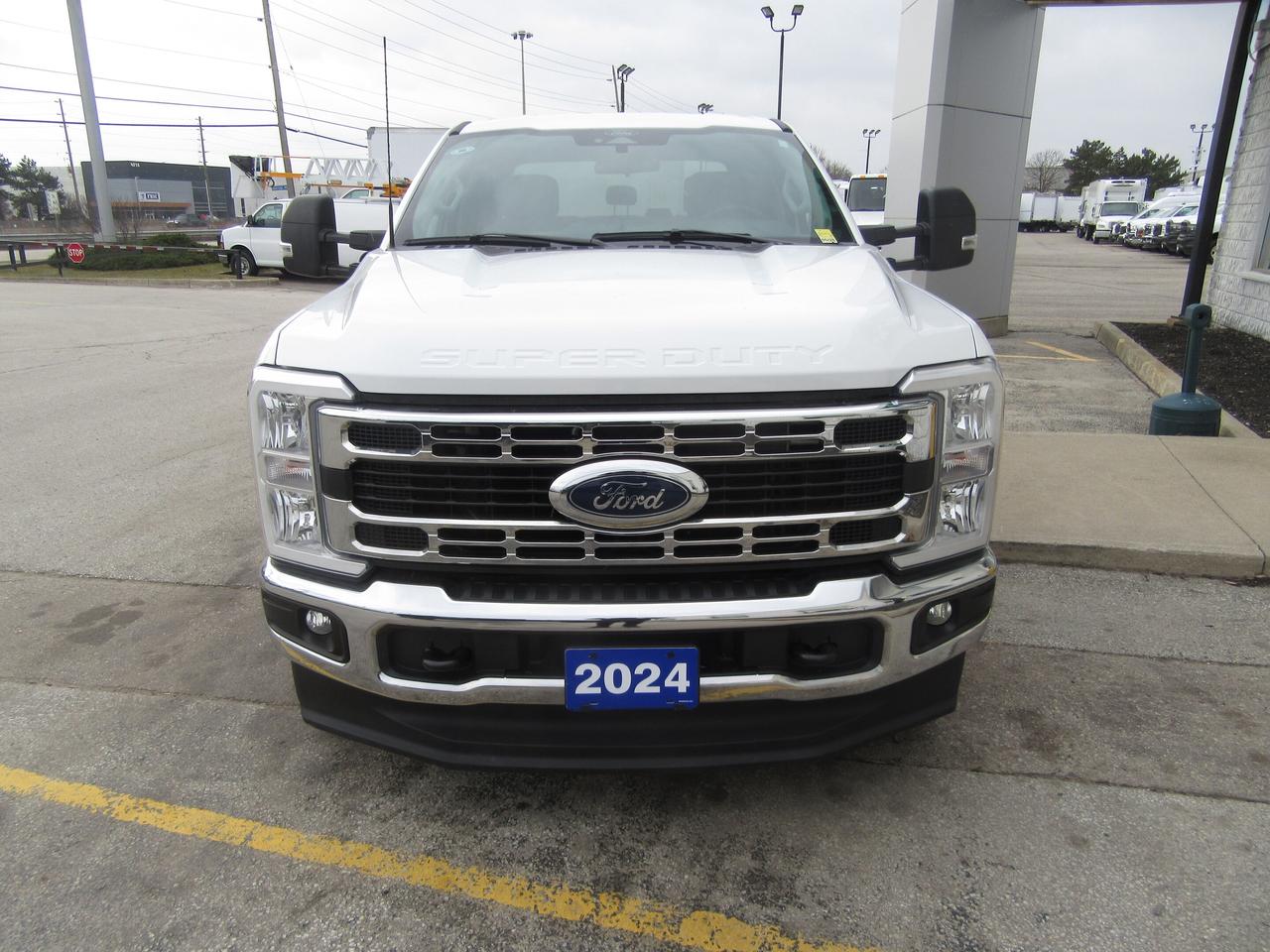 2024 Ford F-350 CREW CAB XLT 4X4 8FT LONG BOX Photo