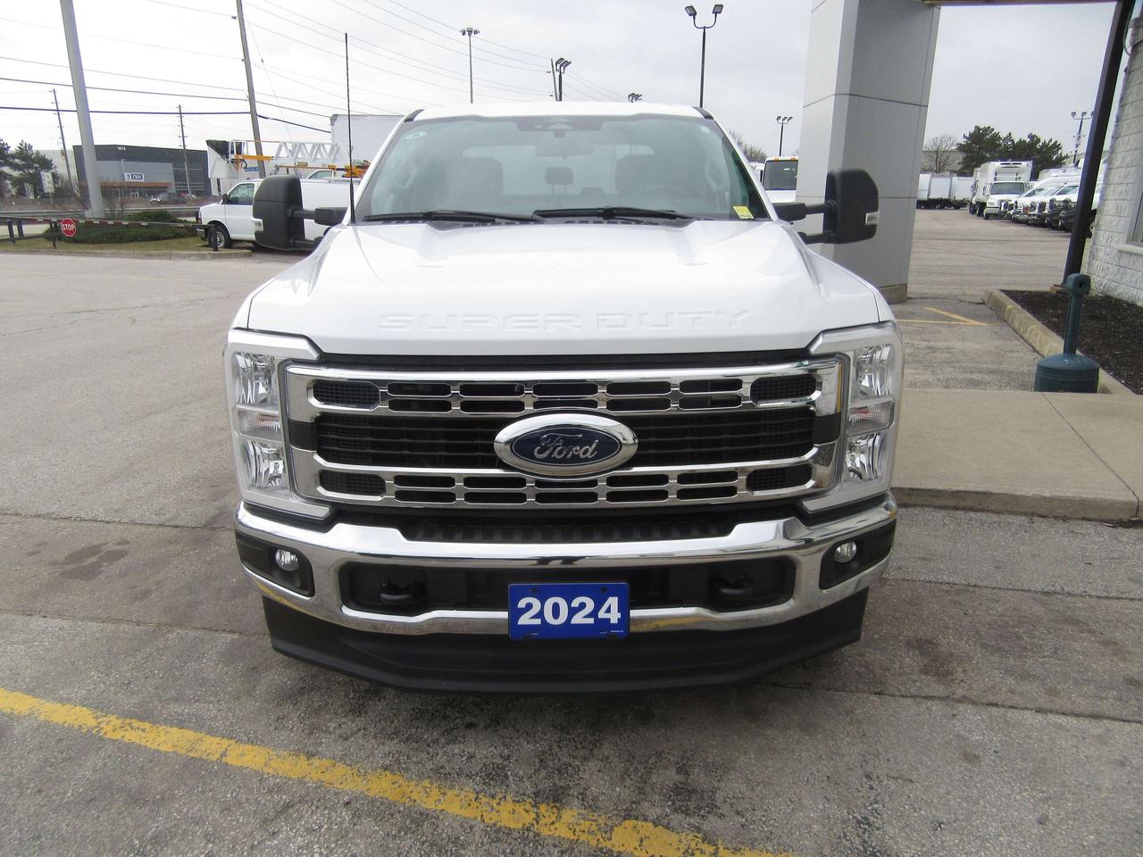2024 Ford F-350 CREW CAB XLT 4X4 8FT LONG BOX Photo