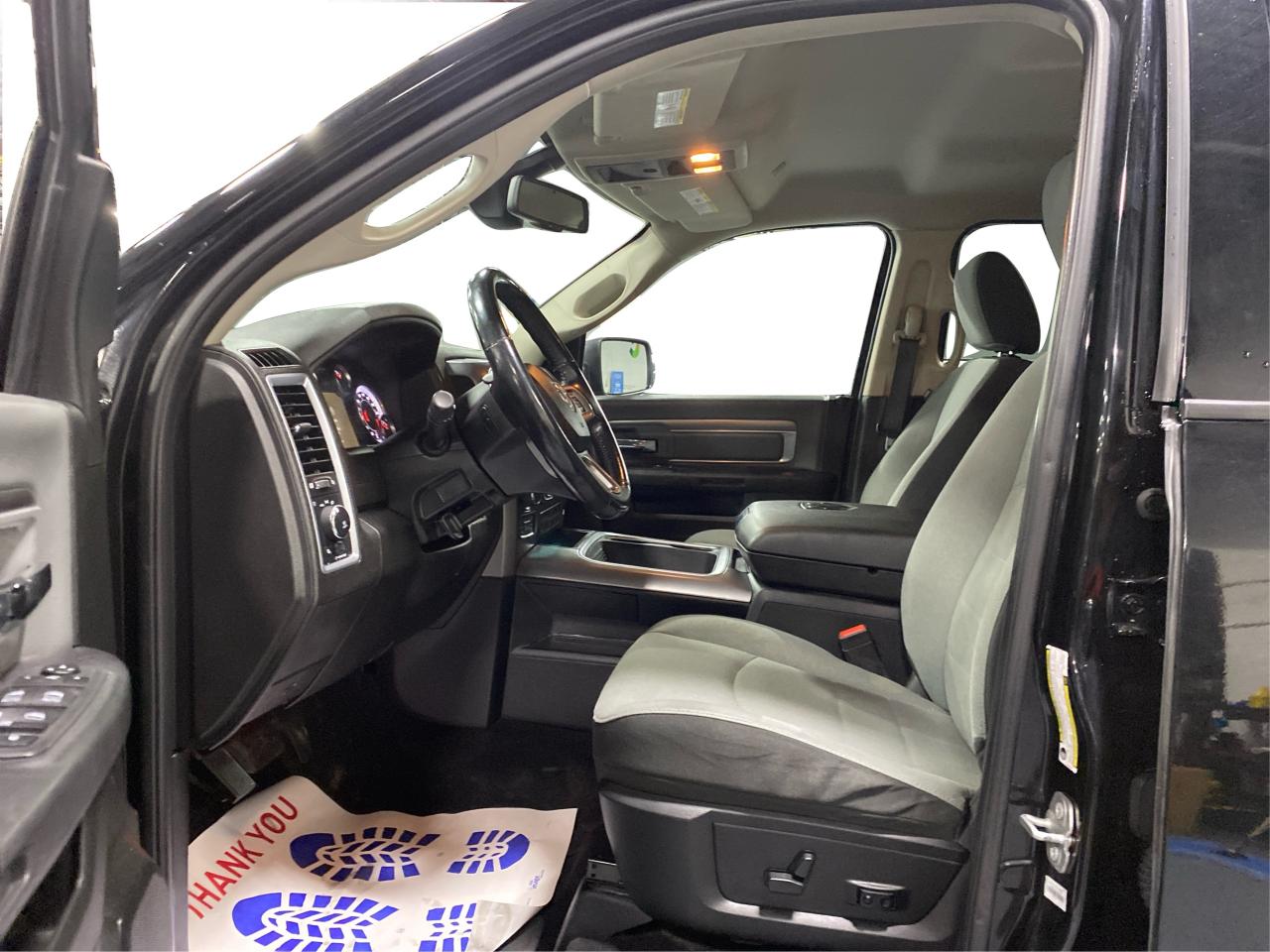 2022 RAM 1500 Classic SLT 3.6L 4x4 Photo