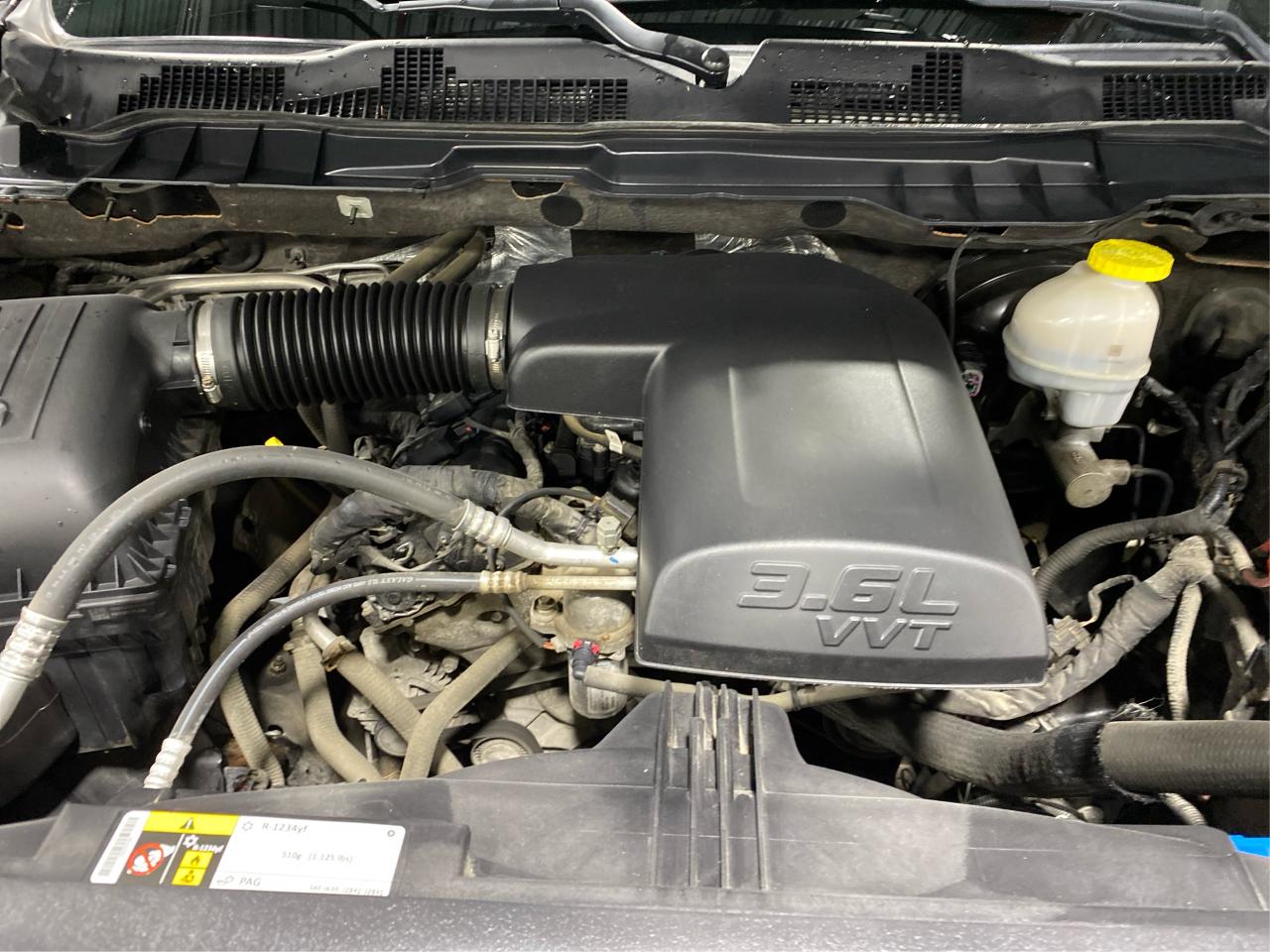 2022 RAM 1500 Classic SLT 3.6L 4x4 Photo