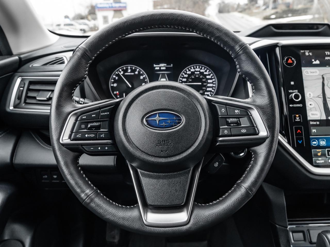 2025 Subaru ASCENT Limited 8-Passenger  ROOF  ONE OWNER  LOW KMS Photo