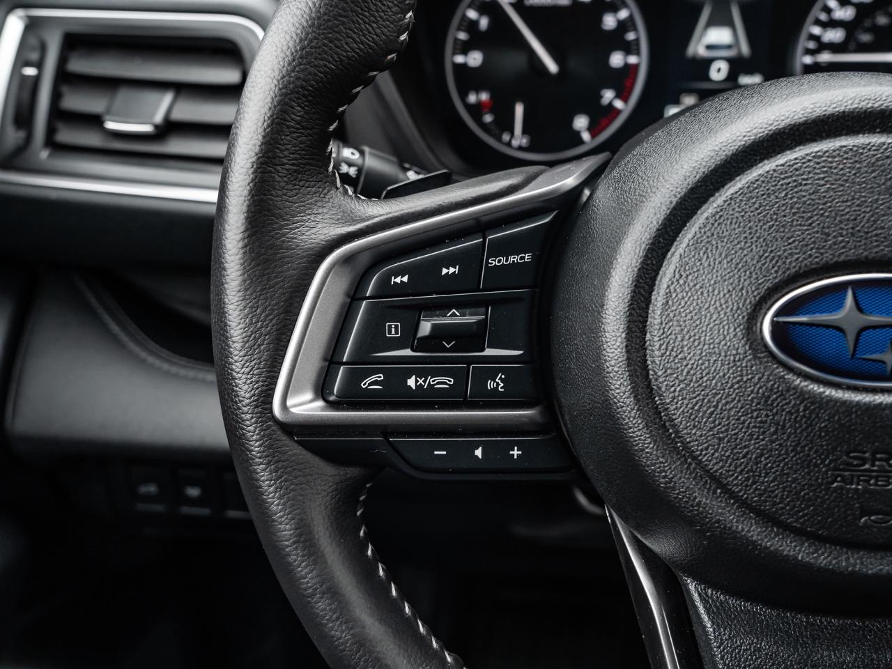 2025 Subaru ASCENT Limited 8-Passenger  ROOF  ONE OWNER  LOW KMS Photo