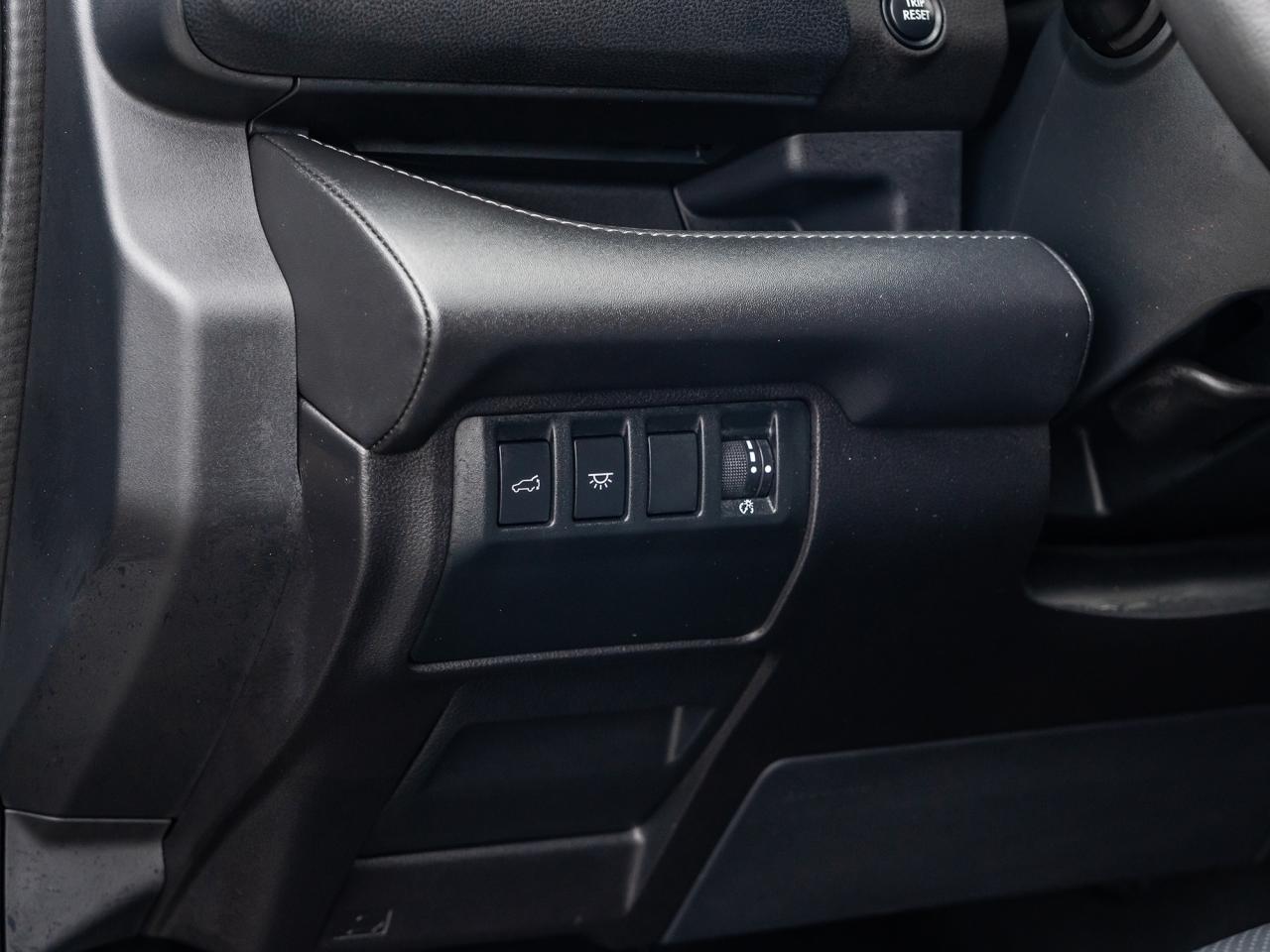 2025 Subaru ASCENT Limited 8-Passenger  ROOF  ONE OWNER  LOW KMS Photo