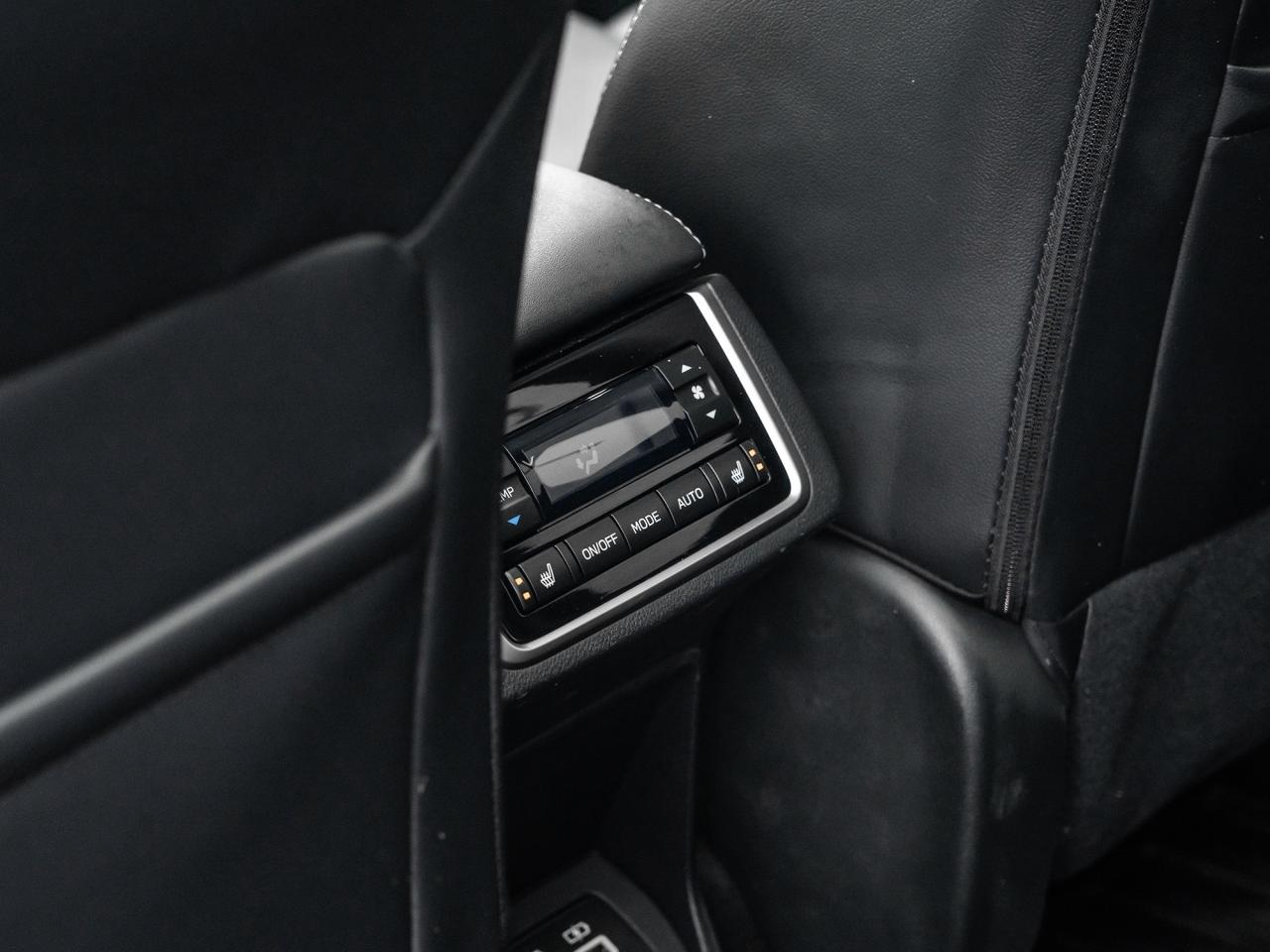 2025 Subaru ASCENT Limited 8-Passenger  ROOF  ONE OWNER  LOW KMS Photo