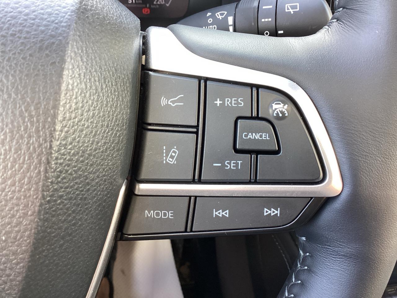 2024 Toyota Highlander LIMITED AWD Photo