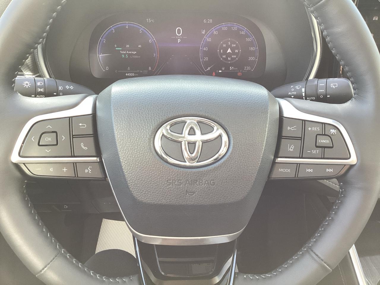 2024 Toyota Highlander LIMITED AWD Photo