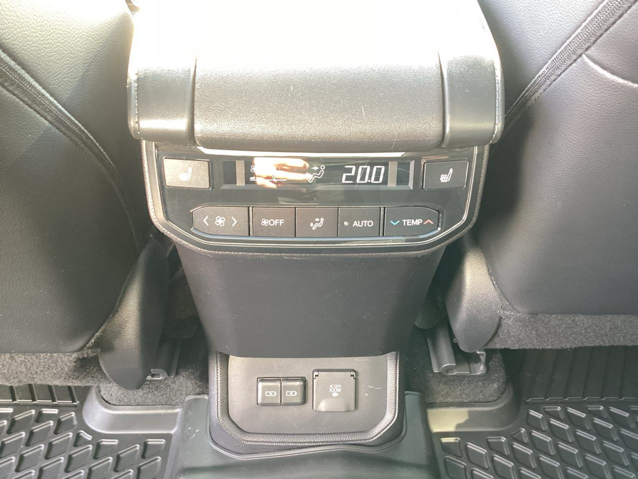 2024 Toyota Highlander LIMITED AWD Photo