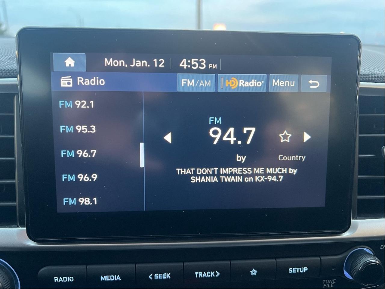 2024 Hyundai Venue Preferred IVT *HEATED SEATS *CLEAN CARFAX *LOW KMS Photo