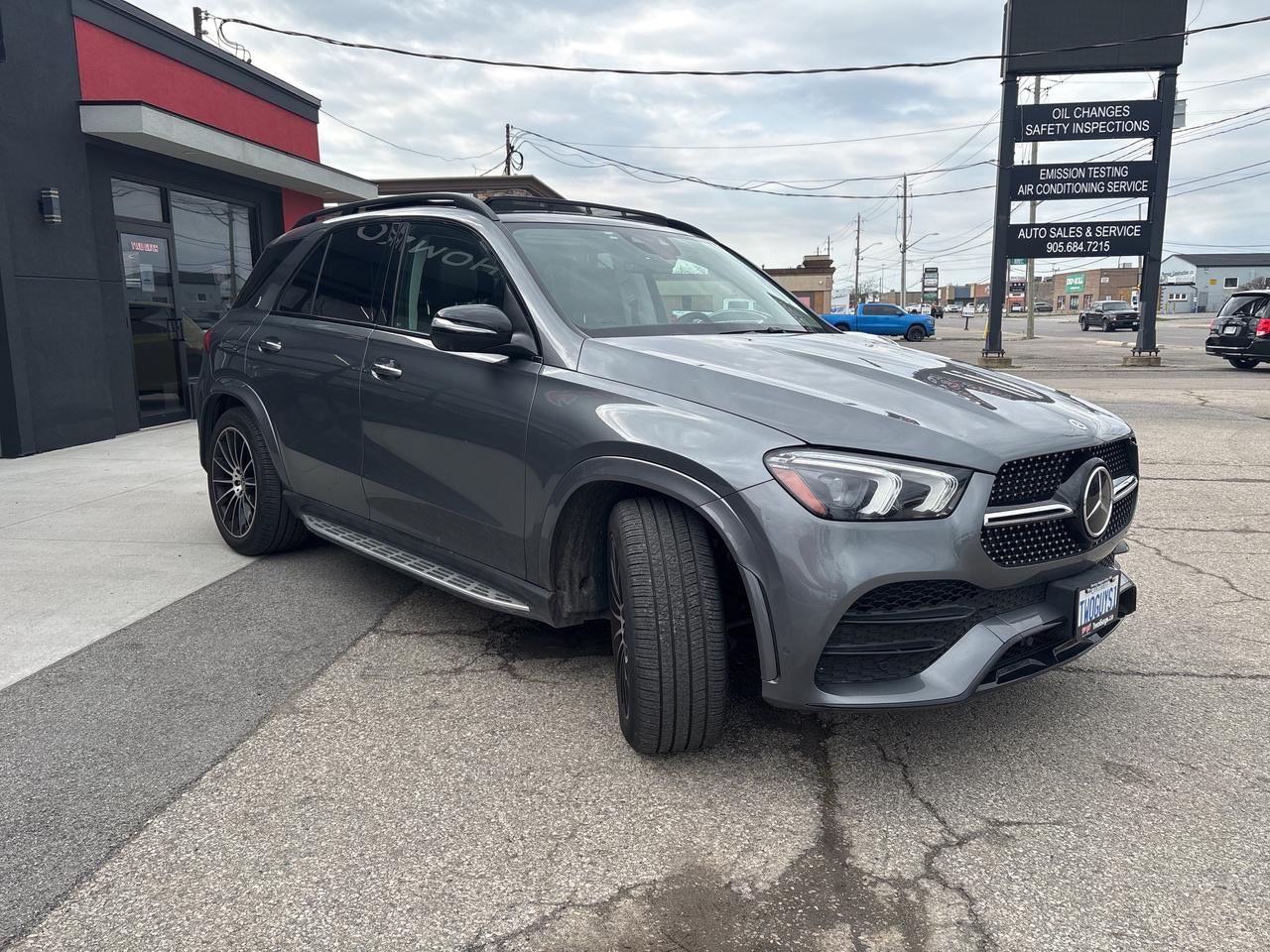 2023 Mercedes-Benz GLE GLE 450 3.0L AWD   AMG PKG   Panoroof   Leather Photo