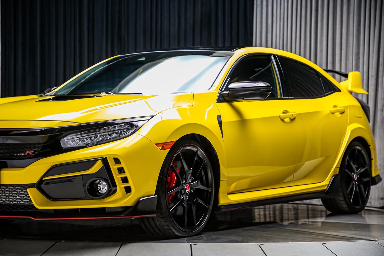 2021 Honda Civic Type R LIMITED EDITION 1 OF 1020 306HP MANUAL LOADED Photo
