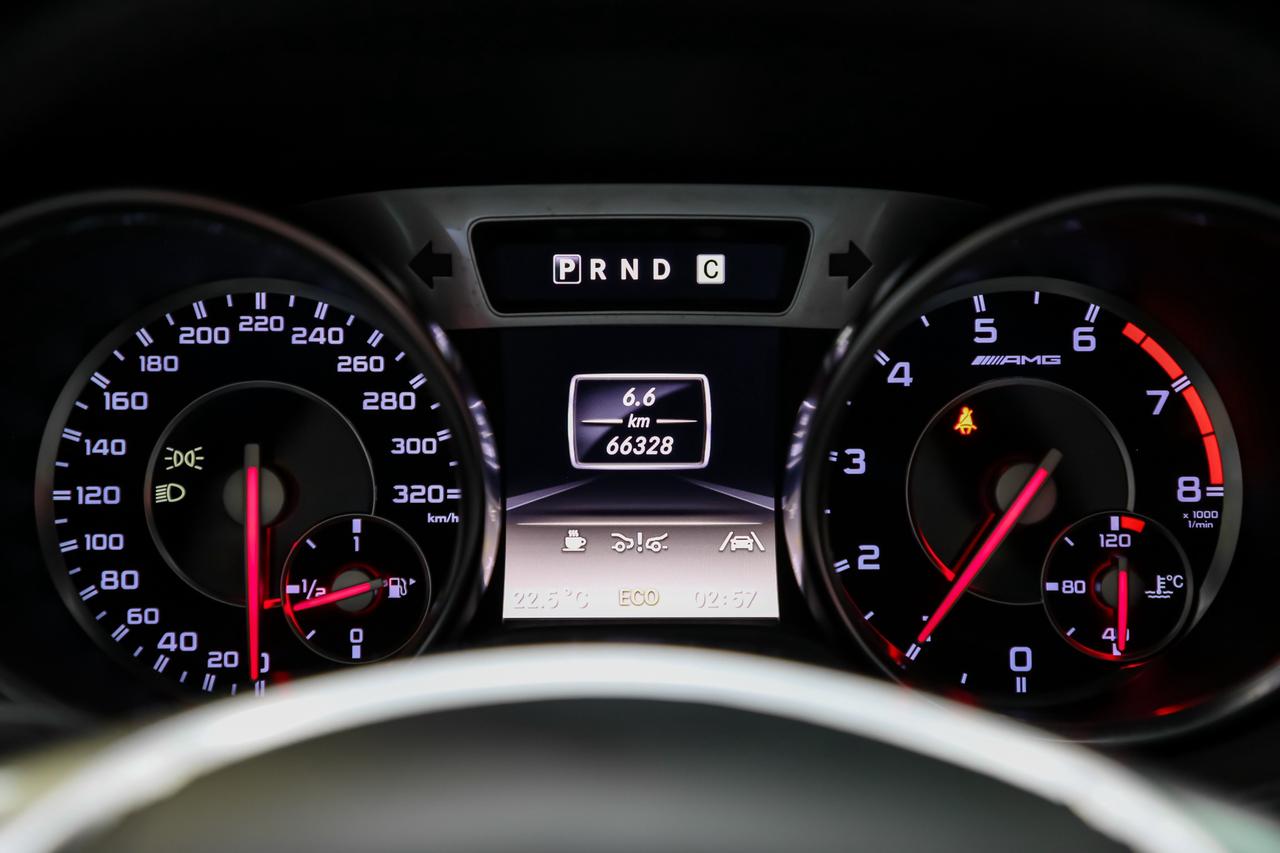 2013 Mercedes-Benz SL-Class SL 63 AMG ROADSTER V8 429HP NOACCDNT REDINT DSTRNC Photo