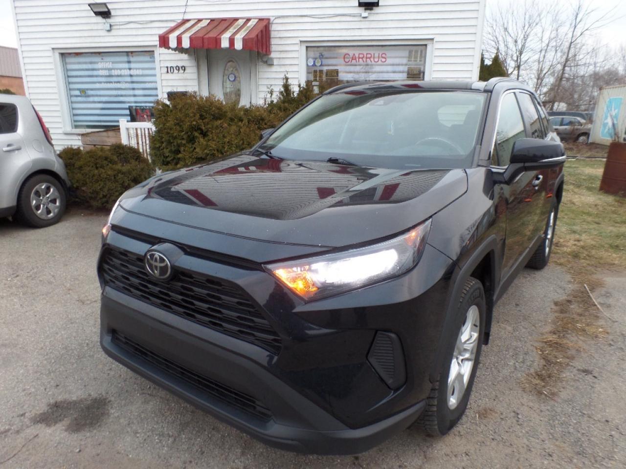 2019 Toyota RAV4 AWD LE Photo
