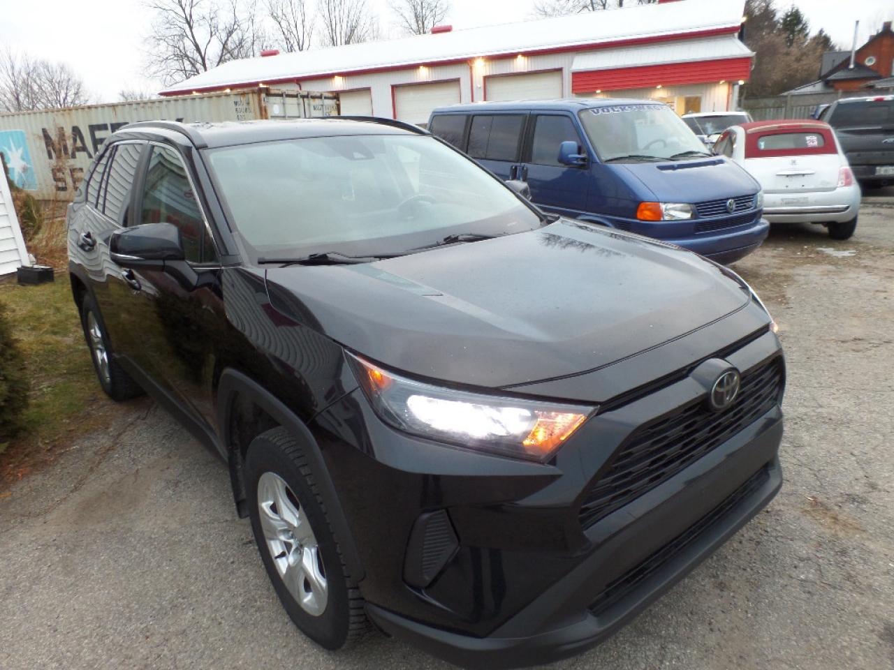 2019 Toyota RAV4 AWD LE Photo