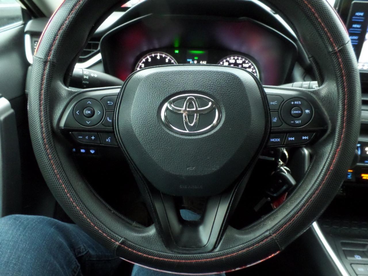 2019 Toyota RAV4 AWD LE Photo