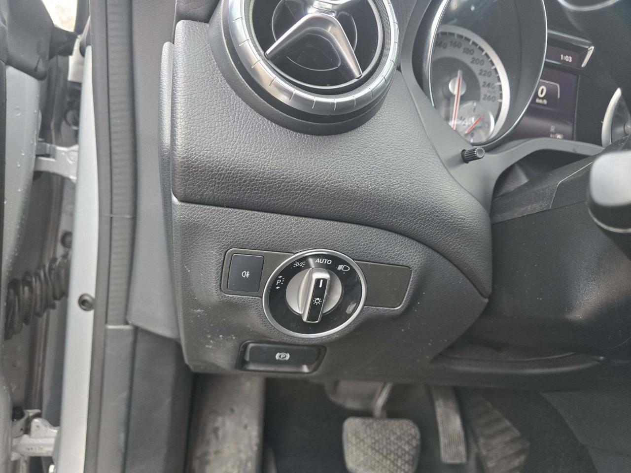 2014 Mercedes-Benz CLA-Class 4dr Sdn CLA 250 4MATIC Photo