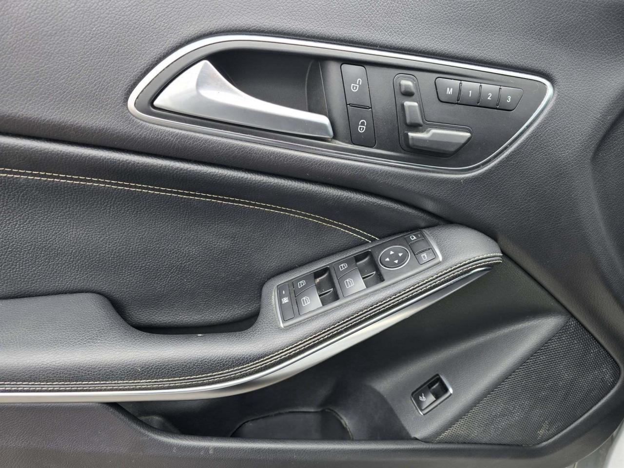 2014 Mercedes-Benz CLA-Class 4dr Sdn CLA 250 4MATIC Photo