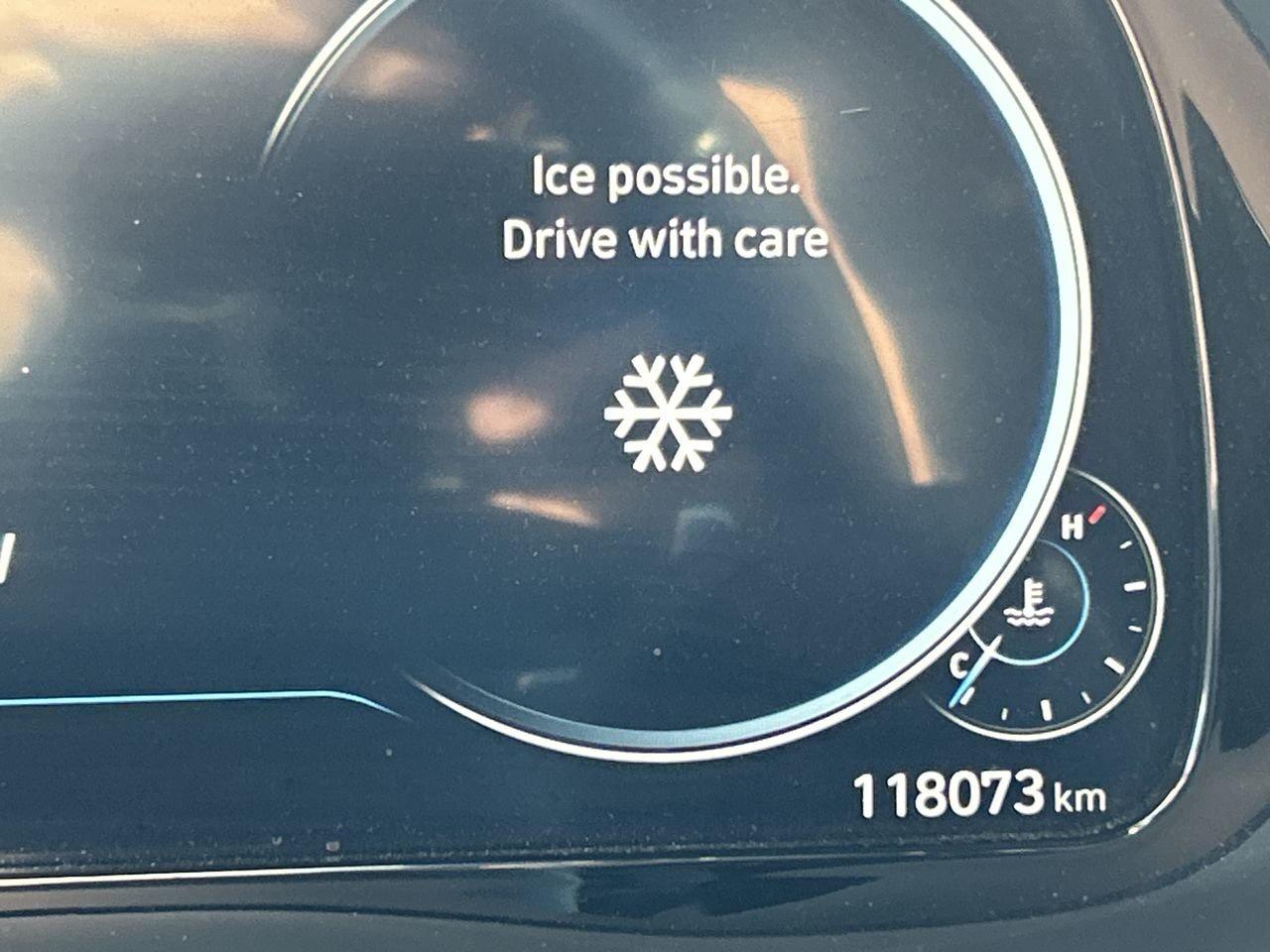 2022 Hyundai PALISADE Ultimate Calligraphy   Luxury 3-Row SUV CLEAN CARF Photo