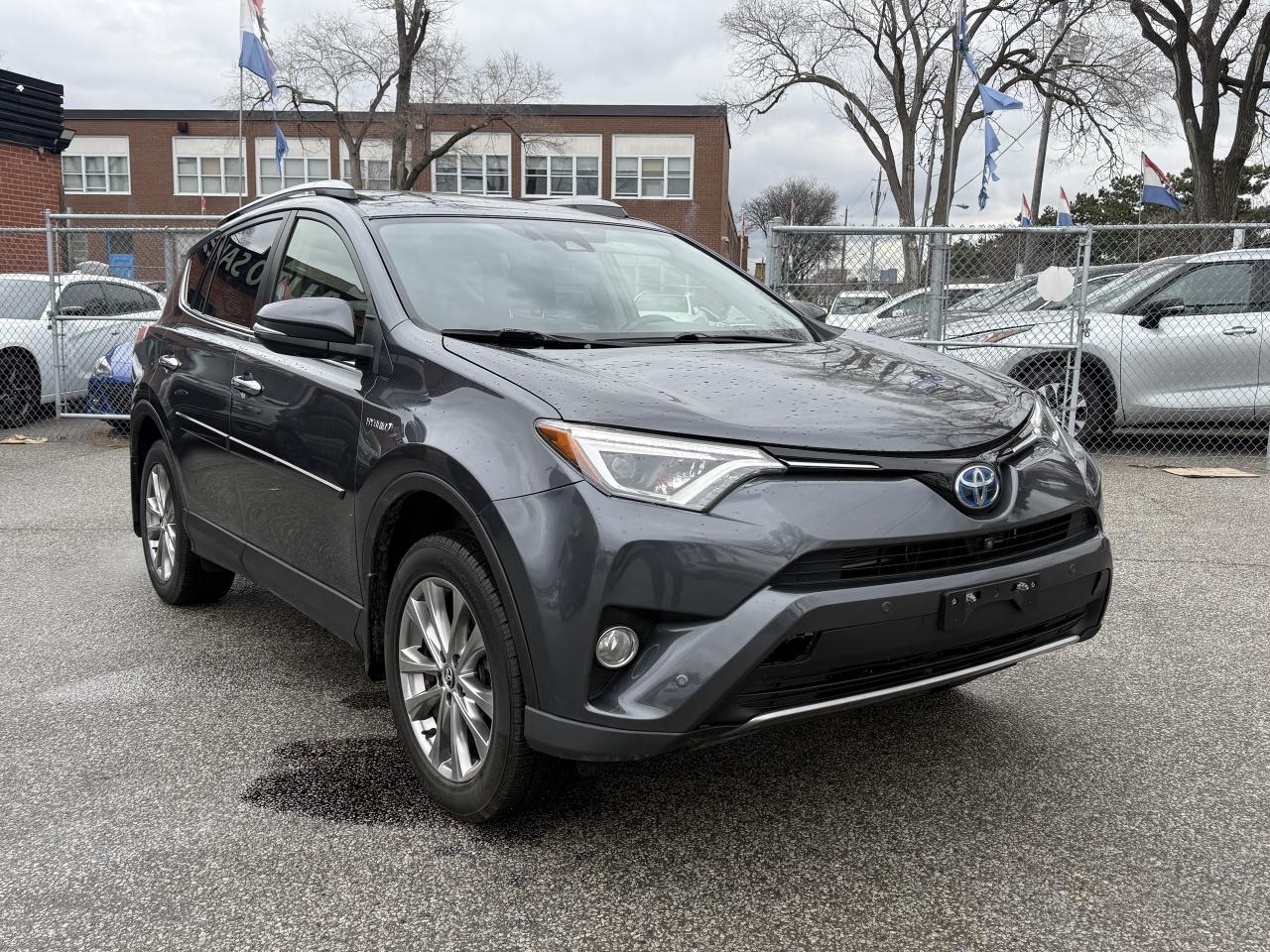 2018 Toyota RAV4 Hybrid l AWD l Limited l 2 Owner l Toyota Service Photo