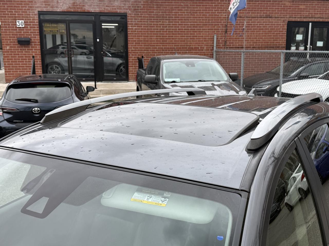 2018 Toyota RAV4 Hybrid l AWD l Limited l 2 Owner l Toyota Service Photo