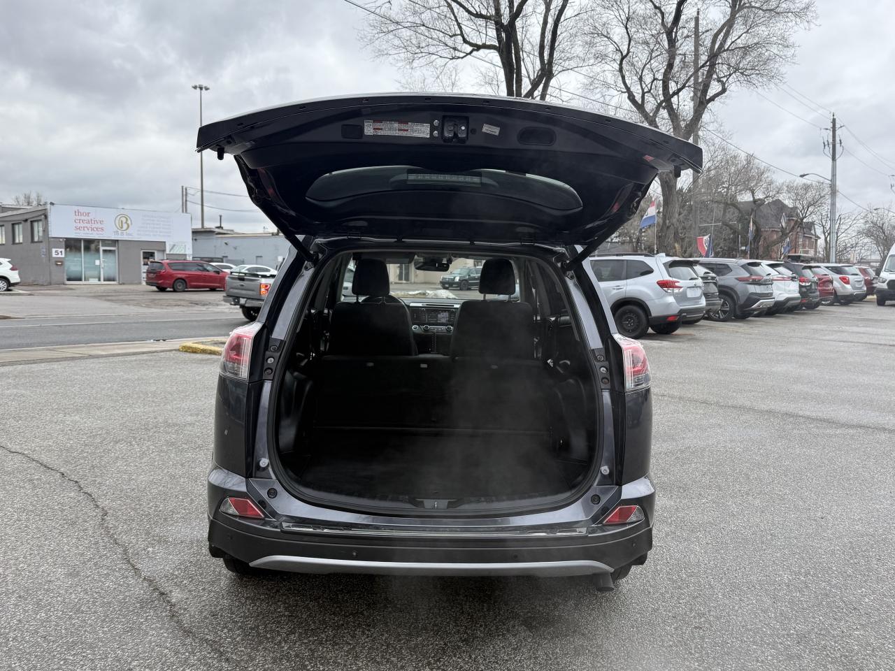 2018 Toyota RAV4 Hybrid l AWD l Limited l 2 Owner l Toyota Service Photo