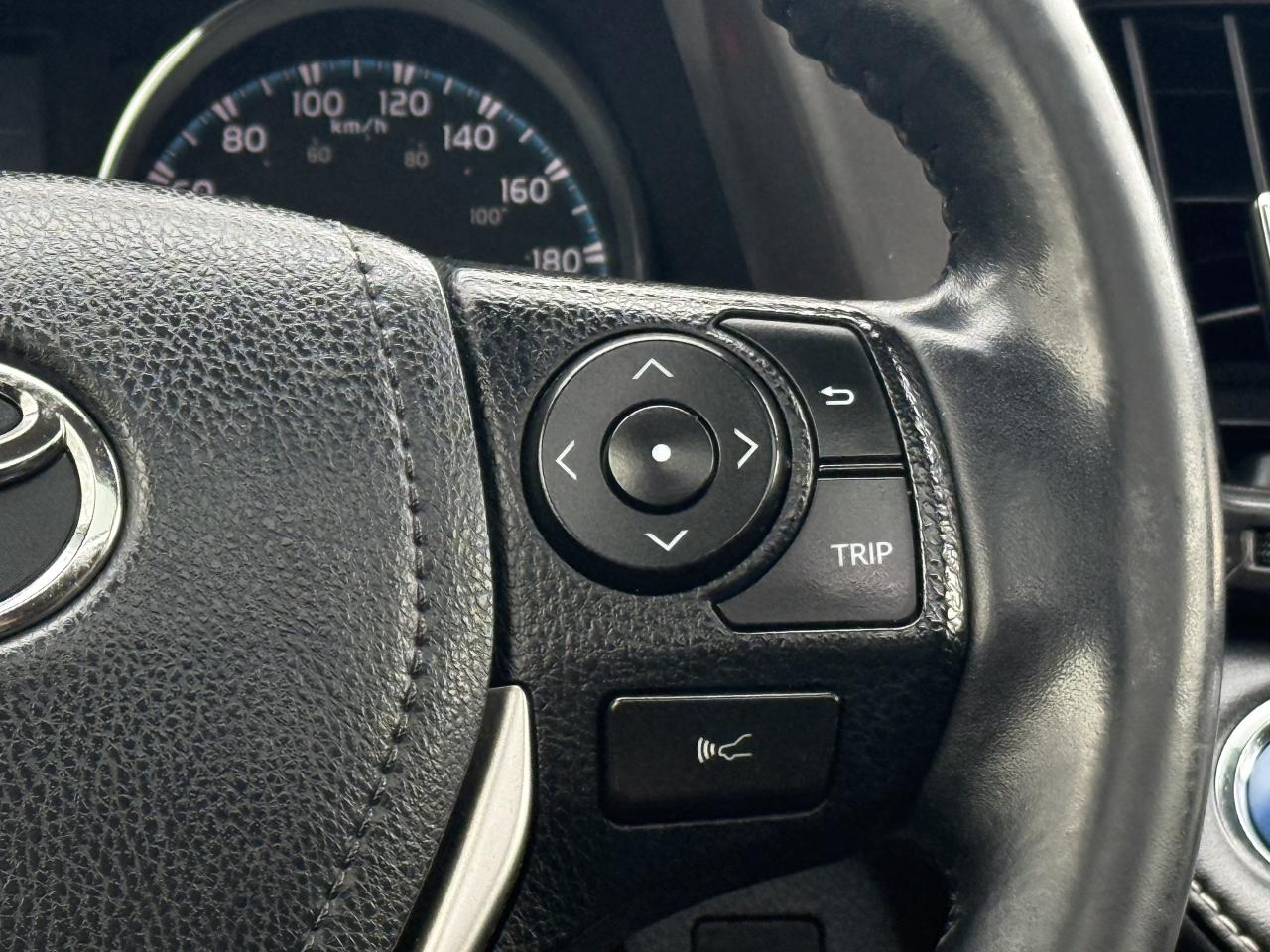 2018 Toyota RAV4 Hybrid l AWD l Limited l 2 Owner l Toyota Service Photo