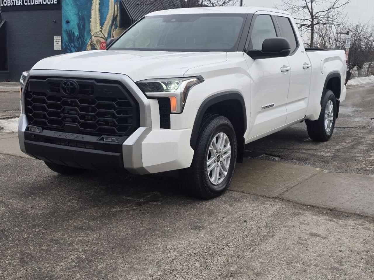 2023 Toyota Tundra 4x4 Double Cab Sr Photo2