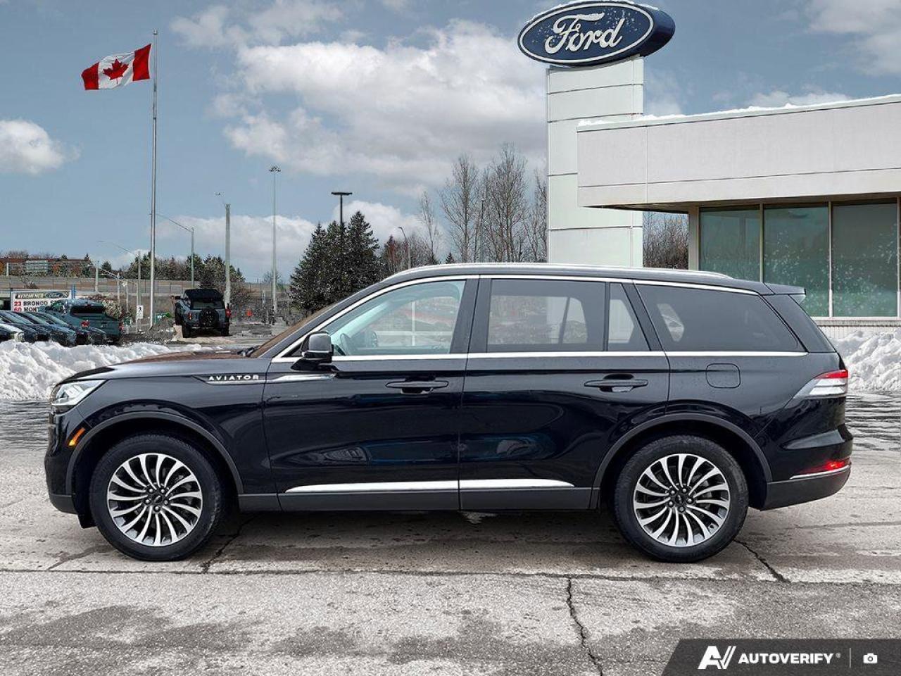 2023 Lincoln Aviator Reserve   ONE OWNER   LEATHER   MOONROOF ONE OWNER Photo3