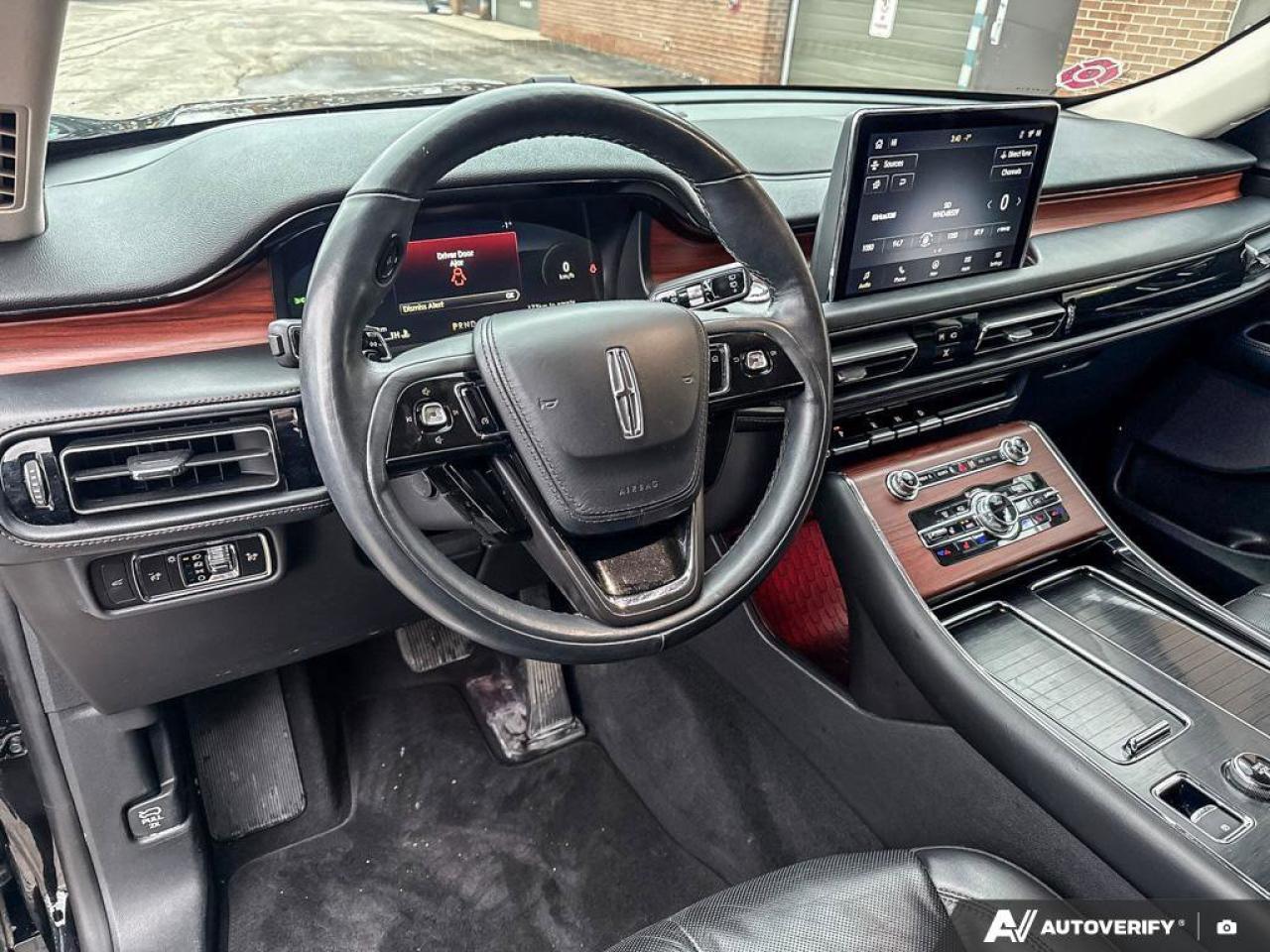 2023 Lincoln Aviator Reserve   ONE OWNER   LEATHER   MOONROOF ONE OWNER Photo