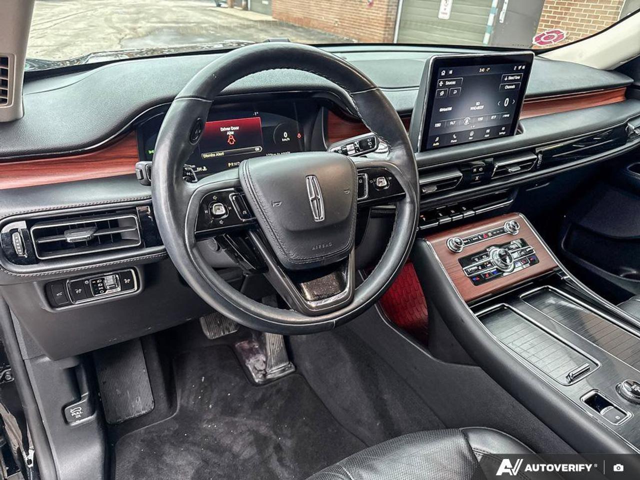 2023 Lincoln Aviator Reserve   ONE OWNER   LEATHER   MOONROOF Photo
