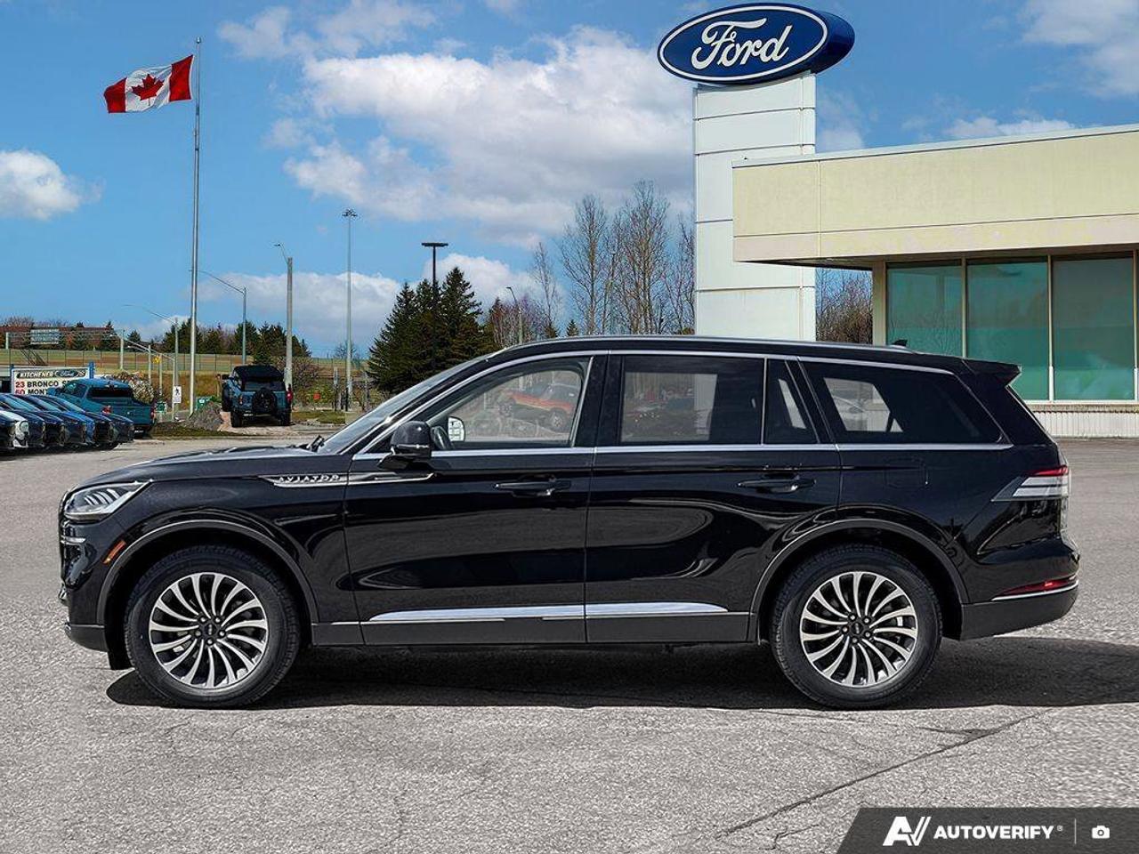 2023 Lincoln Aviator Reserve   ONE OWNER   LEATHER   MOONROOF Photo3