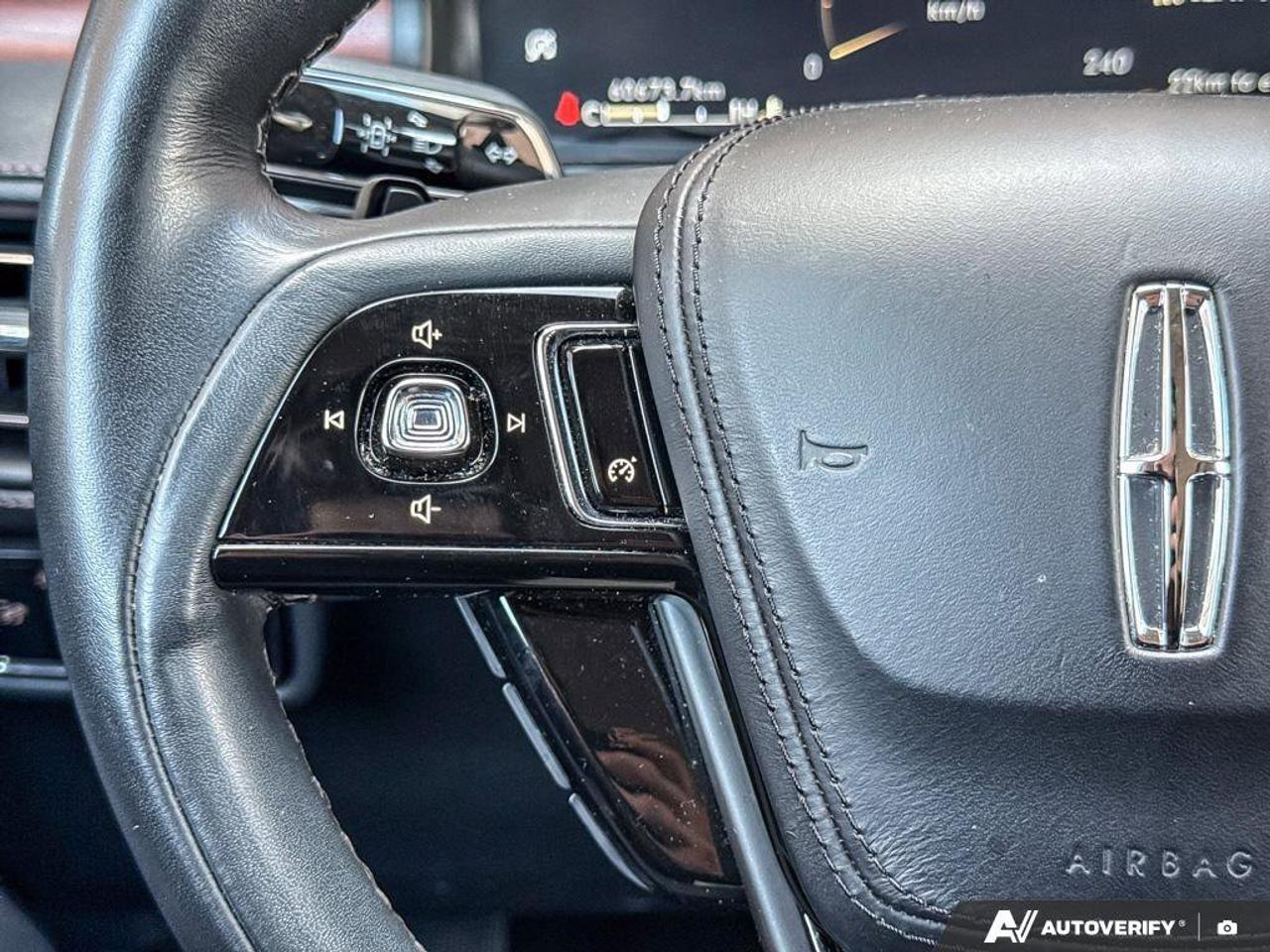 2023 Lincoln Aviator Reserve   ONE OWNER   LEATHER   MOONROOF Photo