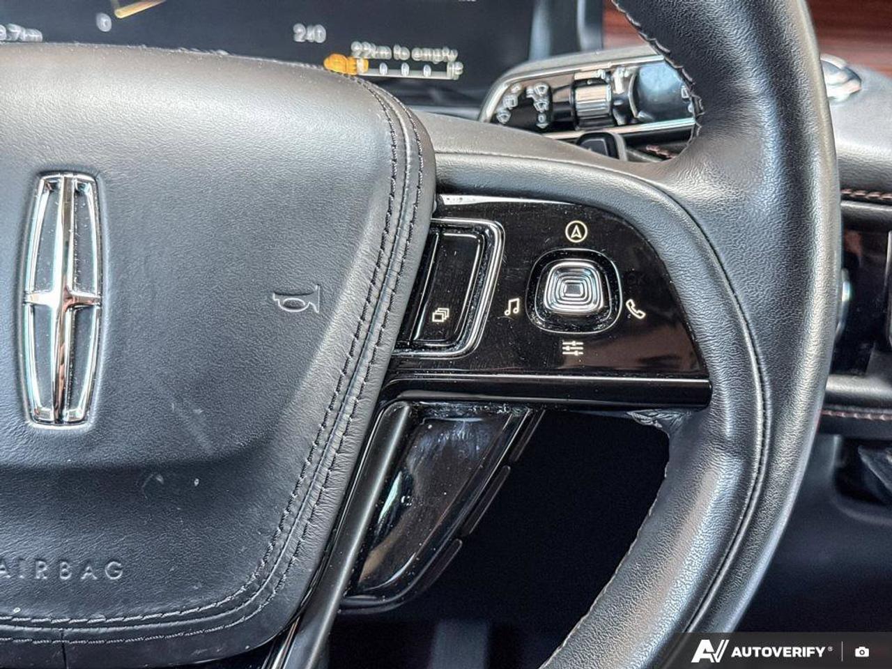2023 Lincoln Aviator Reserve   ONE OWNER   LEATHER   MOONROOF Photo