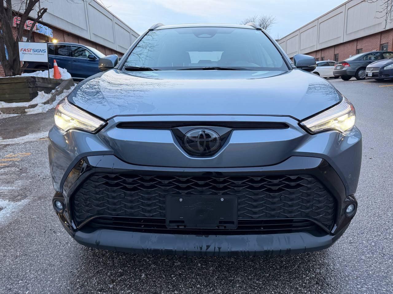 2024 Toyota Corolla Cross XSE Photo