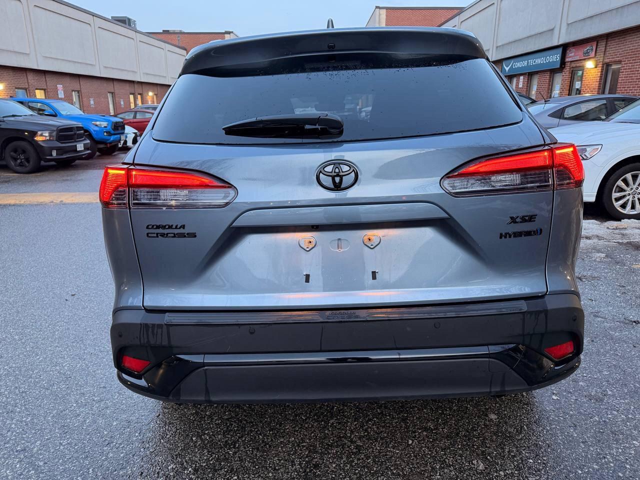 2024 Toyota Corolla Cross XSE Photo