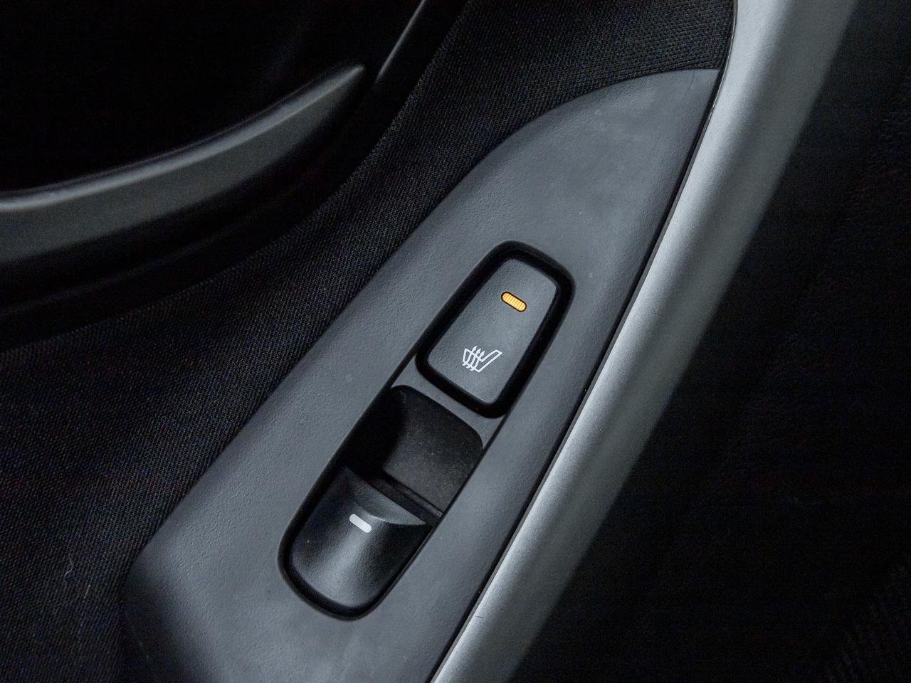 2016 Hyundai Elantra 4dr Sdn Manual GLS   AS IS Photo